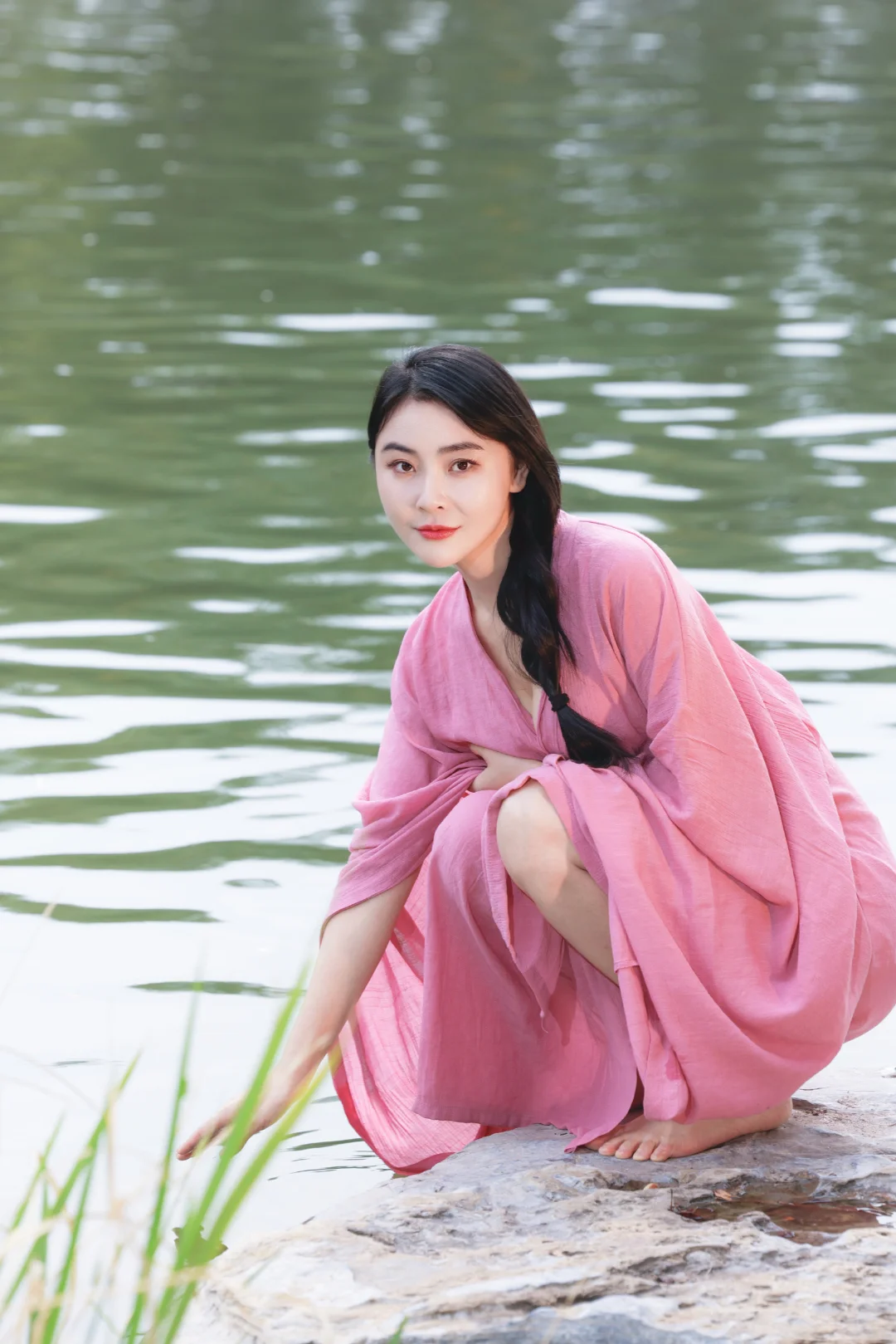 亚洲小姐全球总冠军，模特及演员-吴丹