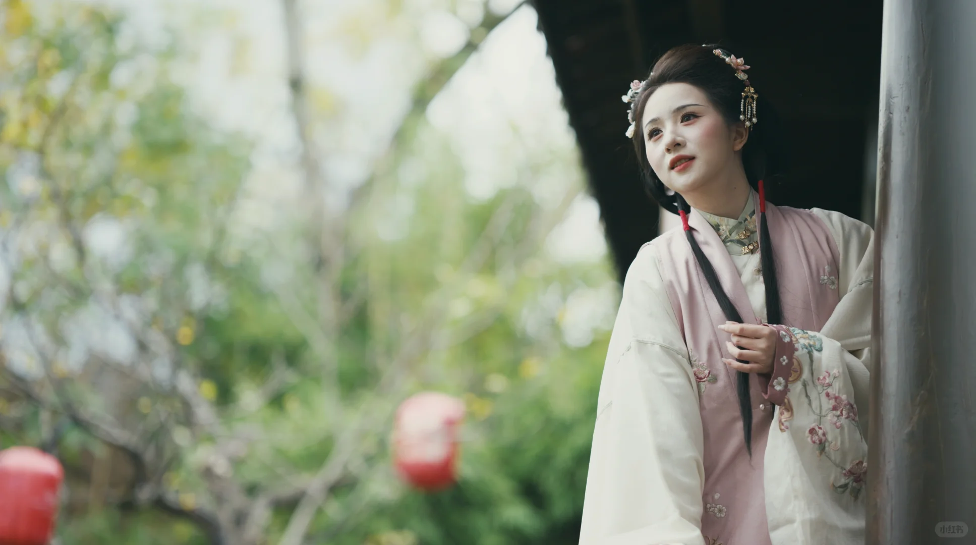 一群老登拍嫩模