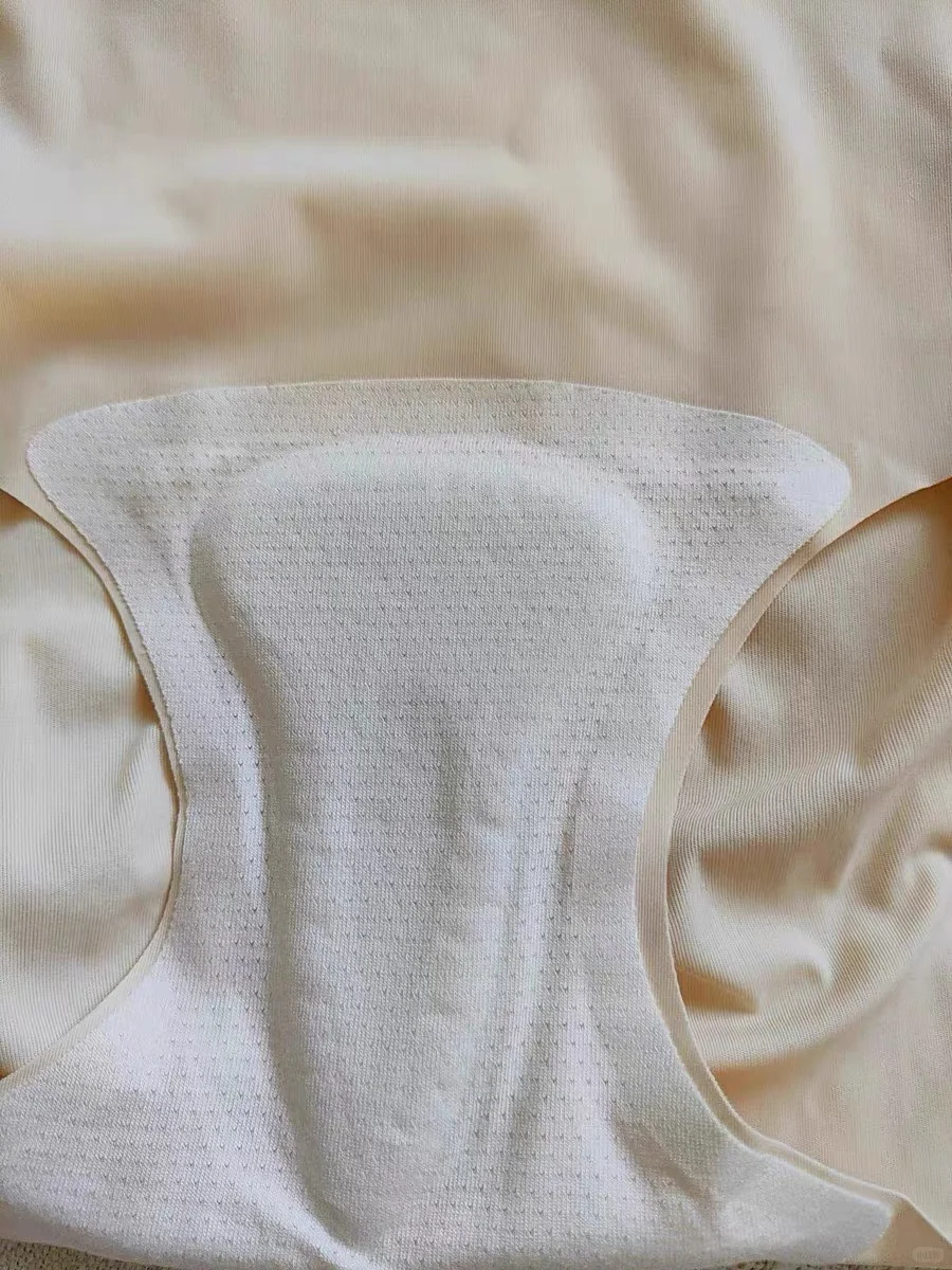 不愧是瑜伽教练推荐的无痕内裤，三角区消失