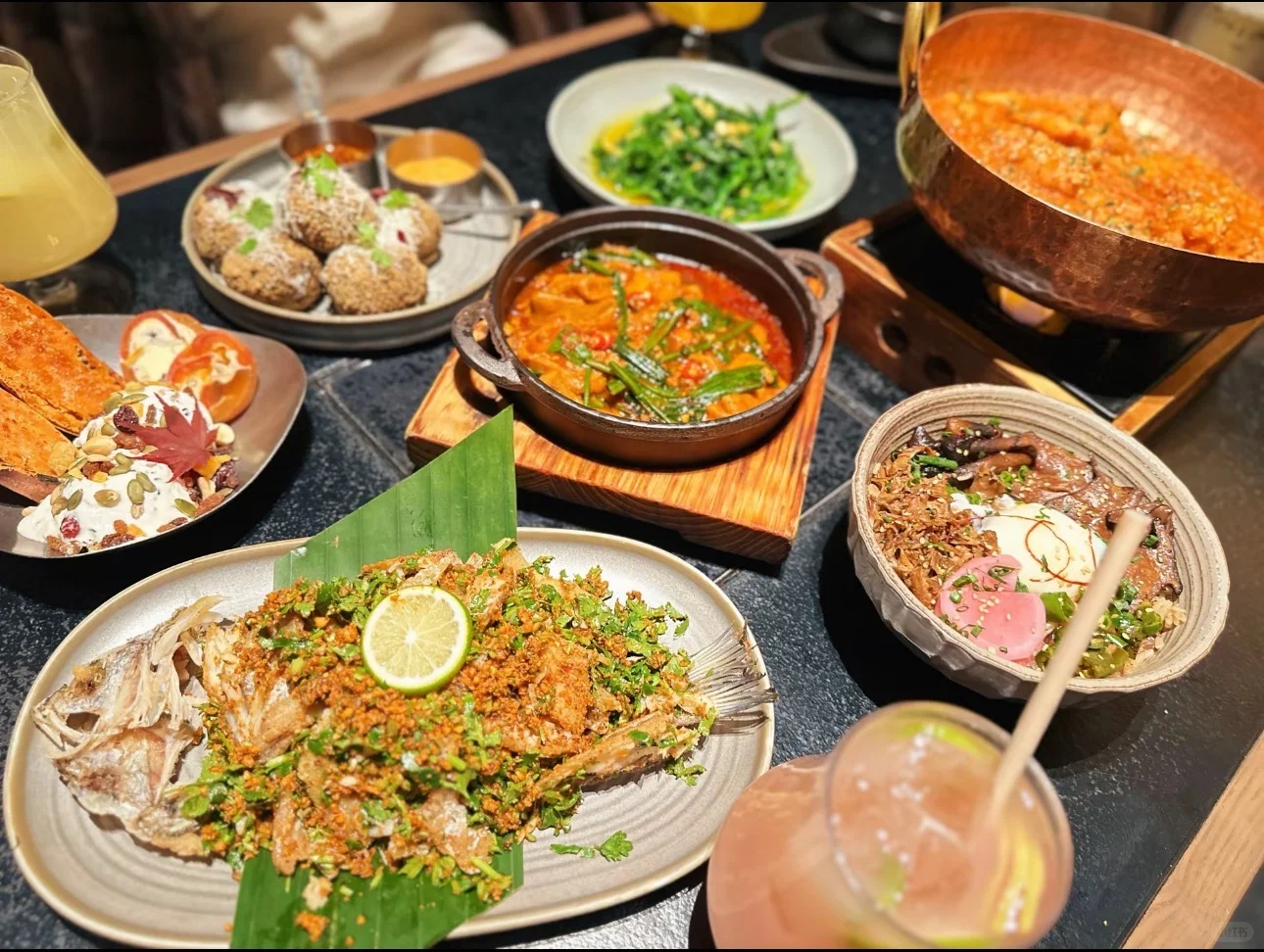 “祝你明媚，熠熠生辉🌙”