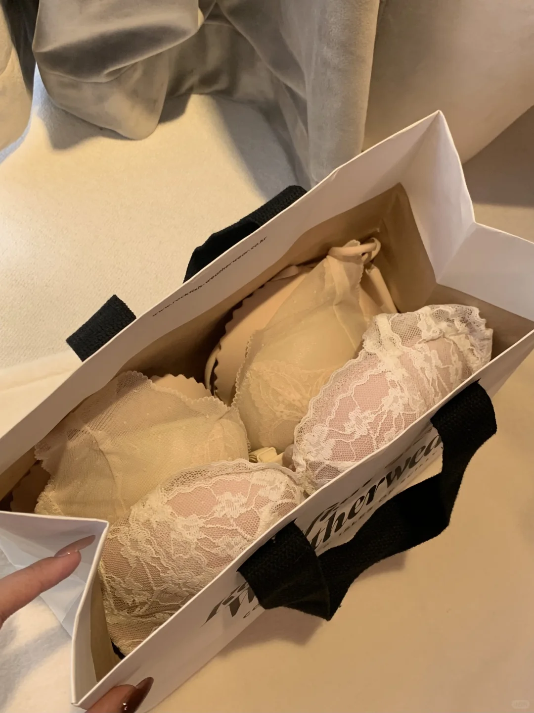 娇生惯养 娇艳欲滴三件套