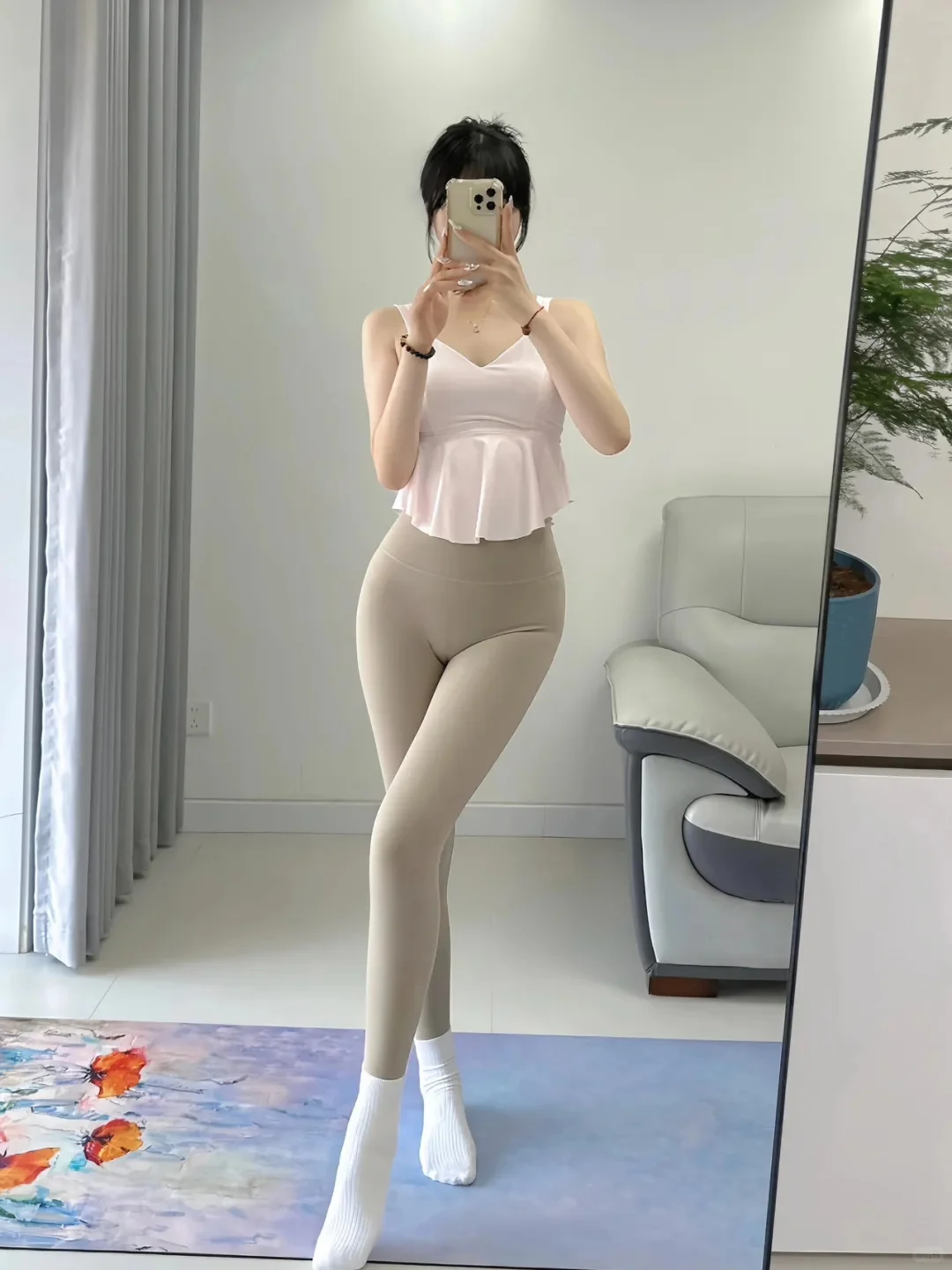 美女内裤上为什么黄黄的？