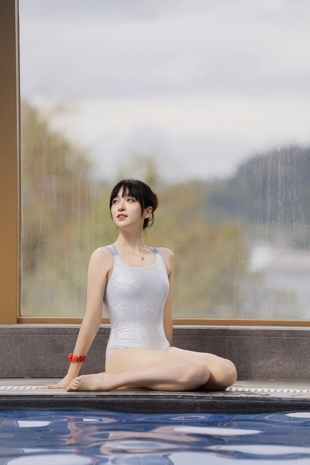 把银河穿在身上｜显瘦到被追着要链接的泳衣