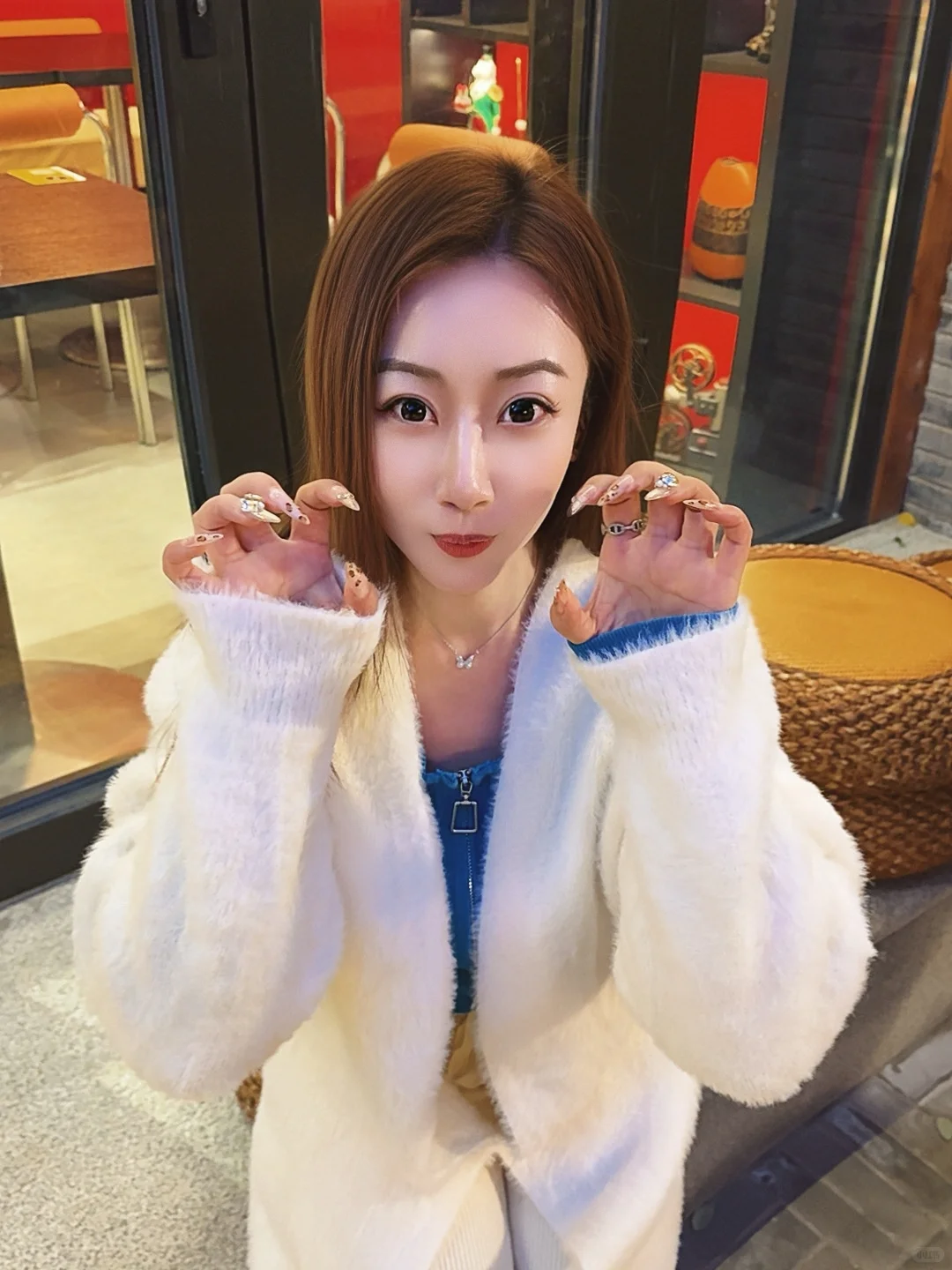 辣妹转温柔！白毛毛外套才是冬日本命✨ 谁懂