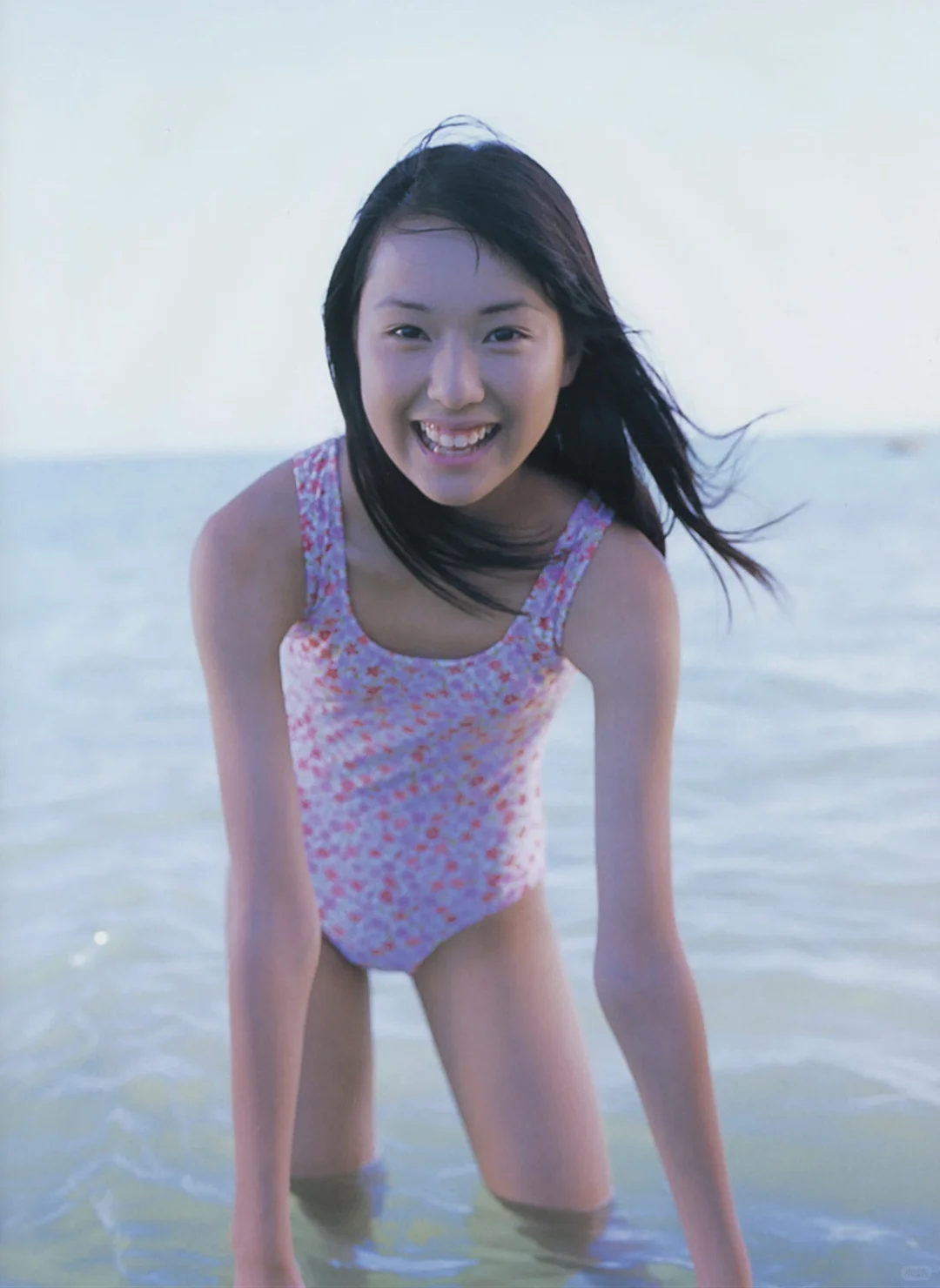 户田惠梨香写真集「はじめて君と出会った夏休み」