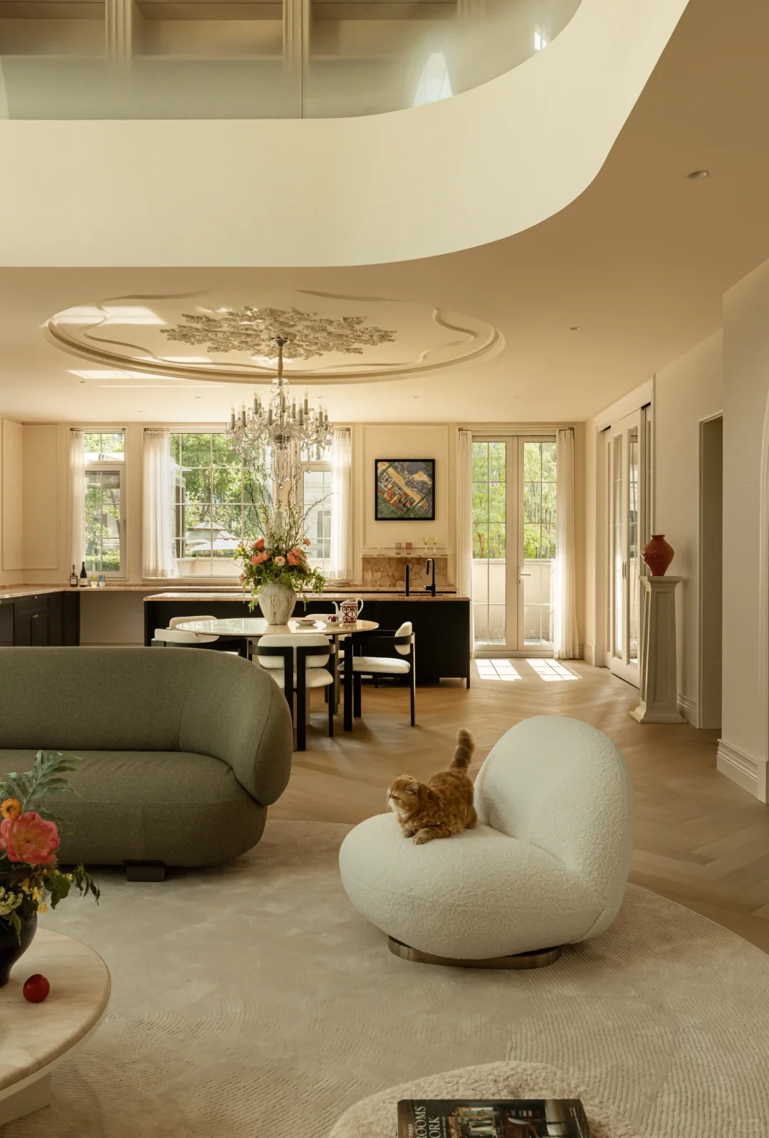 法式别墅｜把温柔，设计进家的每道弧线里