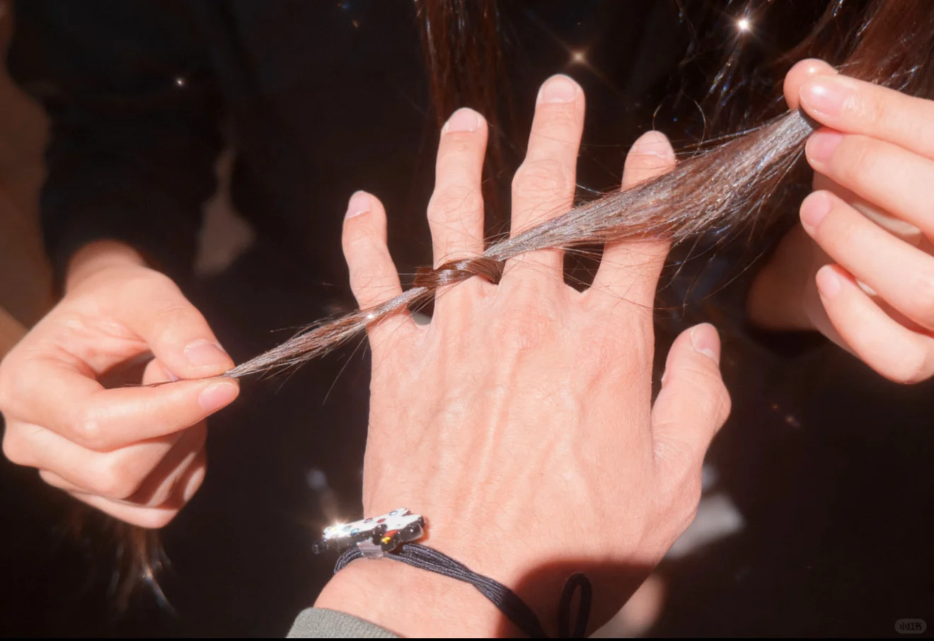 官宣发这张照片会不会太那个了呀