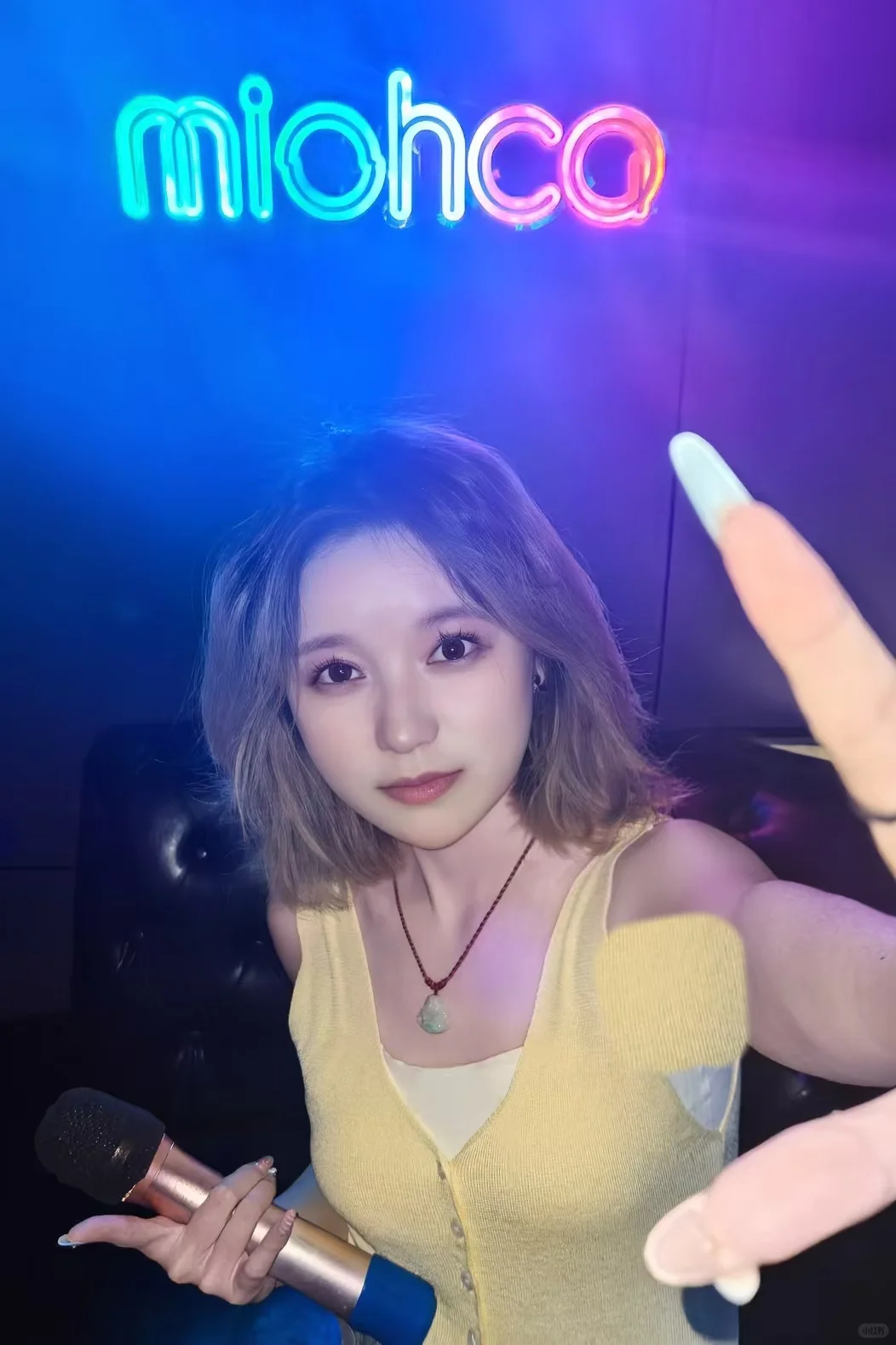 长成这样可以被女宝要微信莫？