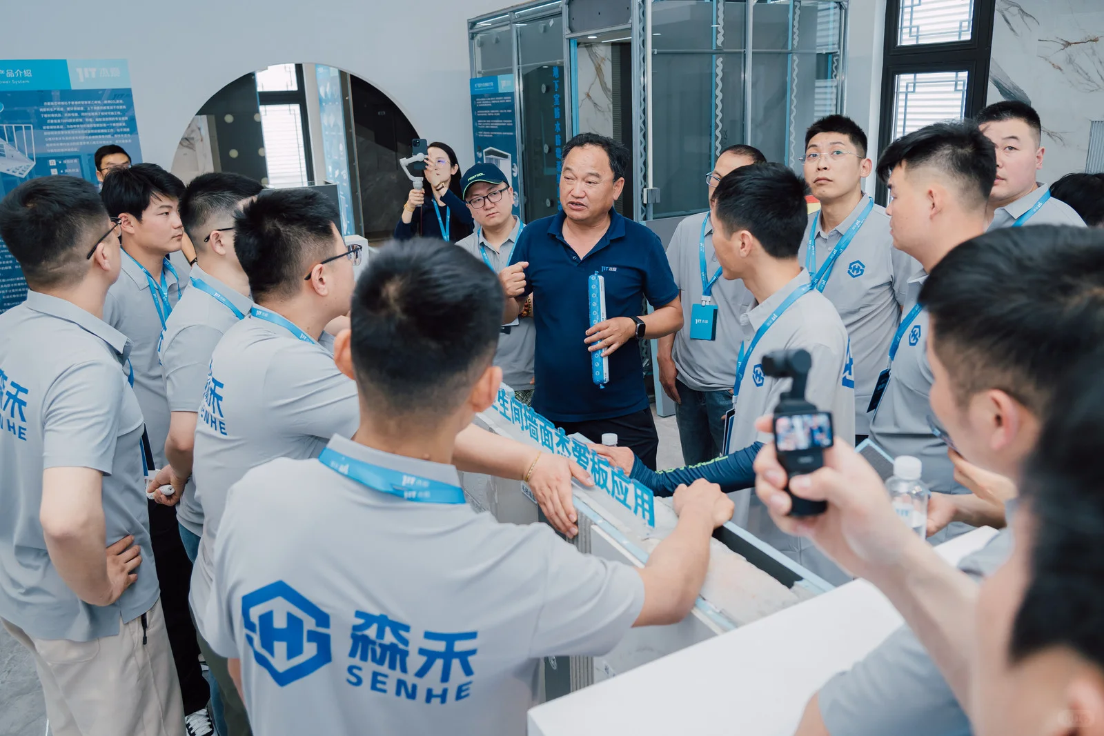 路虽远行则将至，事虽难做则必成