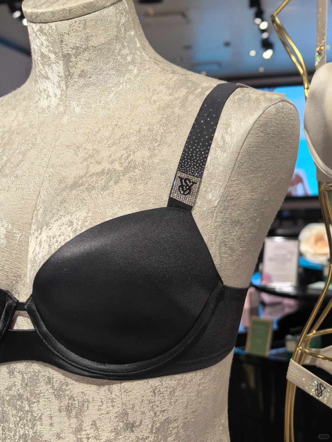 超美闪钻肩带文胸