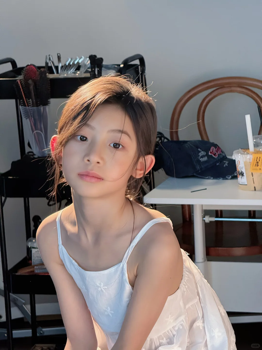 侧脸比正脸好看 ~~~