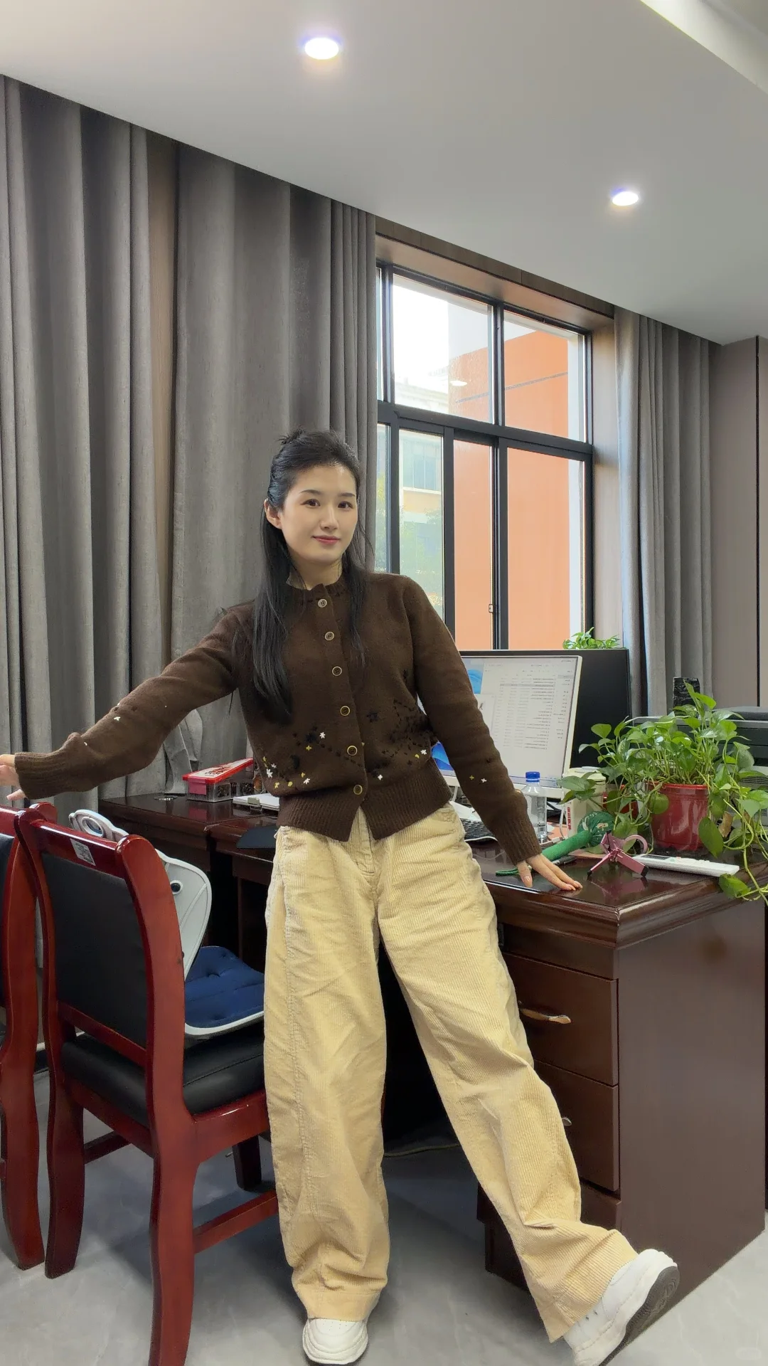 9套秋冬通勤实况图！同事都追着我要链接