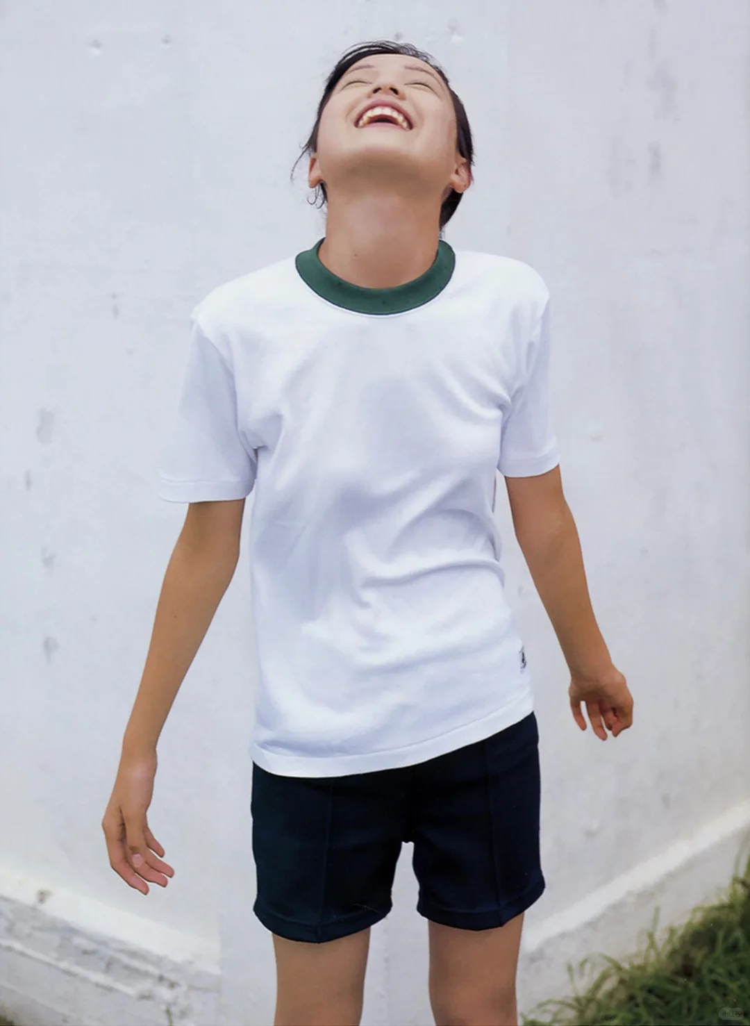 户田惠梨香写真集「はじめて君と出会った夏休み」