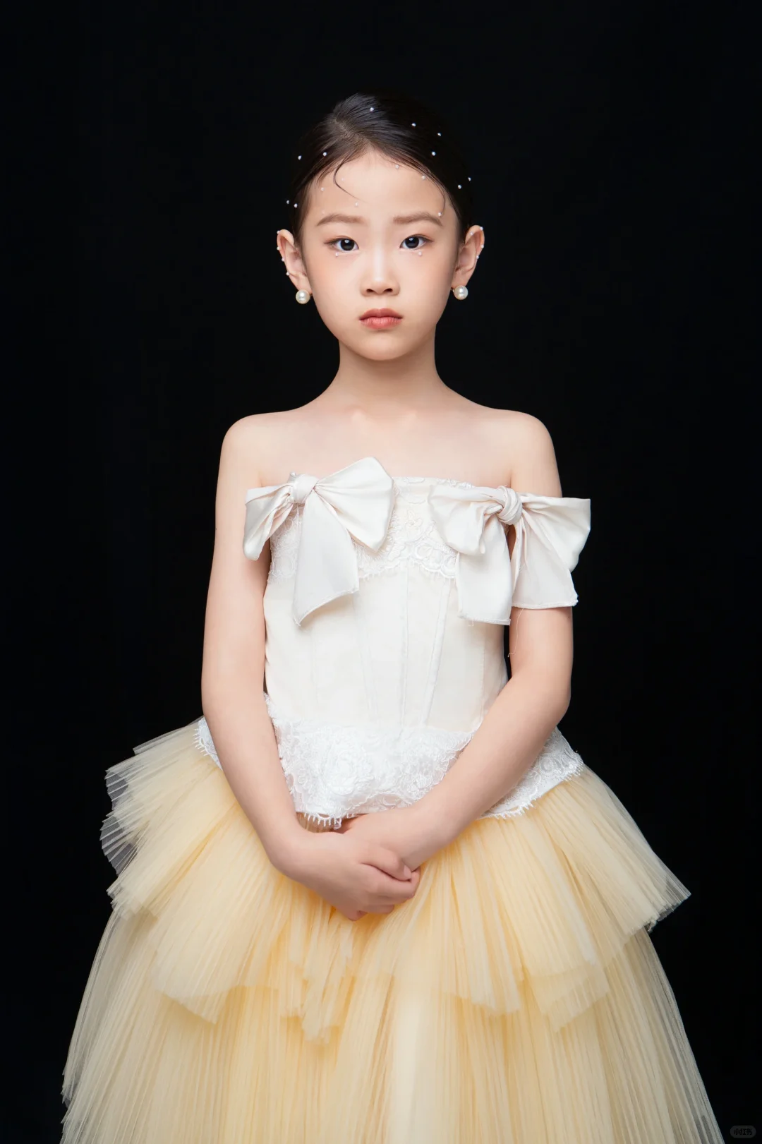 给影楼当模特拍的样片，反的底片也很好看呀。