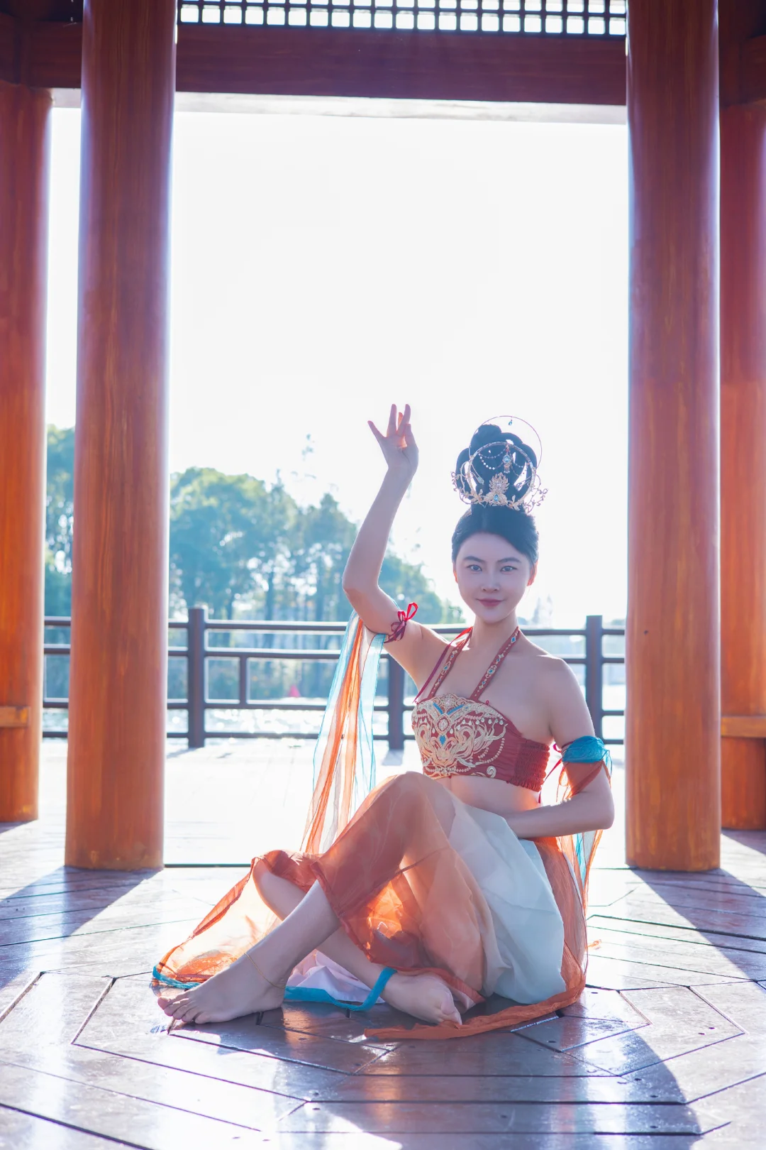 亚洲小姐全球总冠军，模特及演员-吴丹