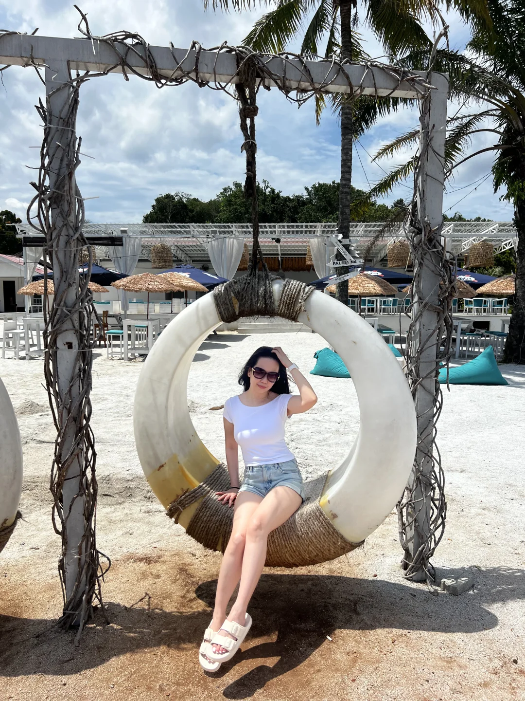 去好看的海边吹吹风