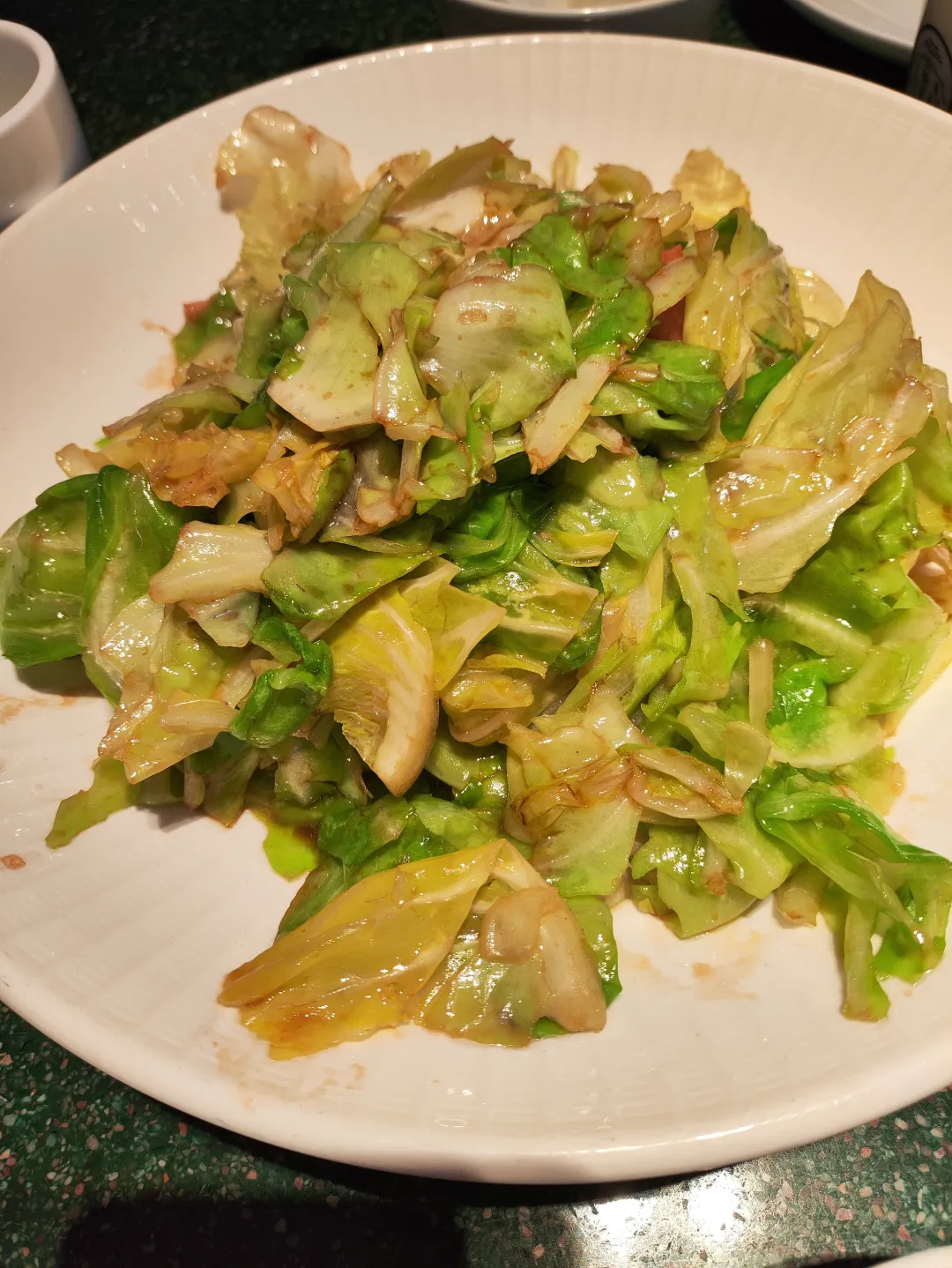 肉丝炒蜇皮和跑地蛤蜊鸡，哪个更合你胃口？