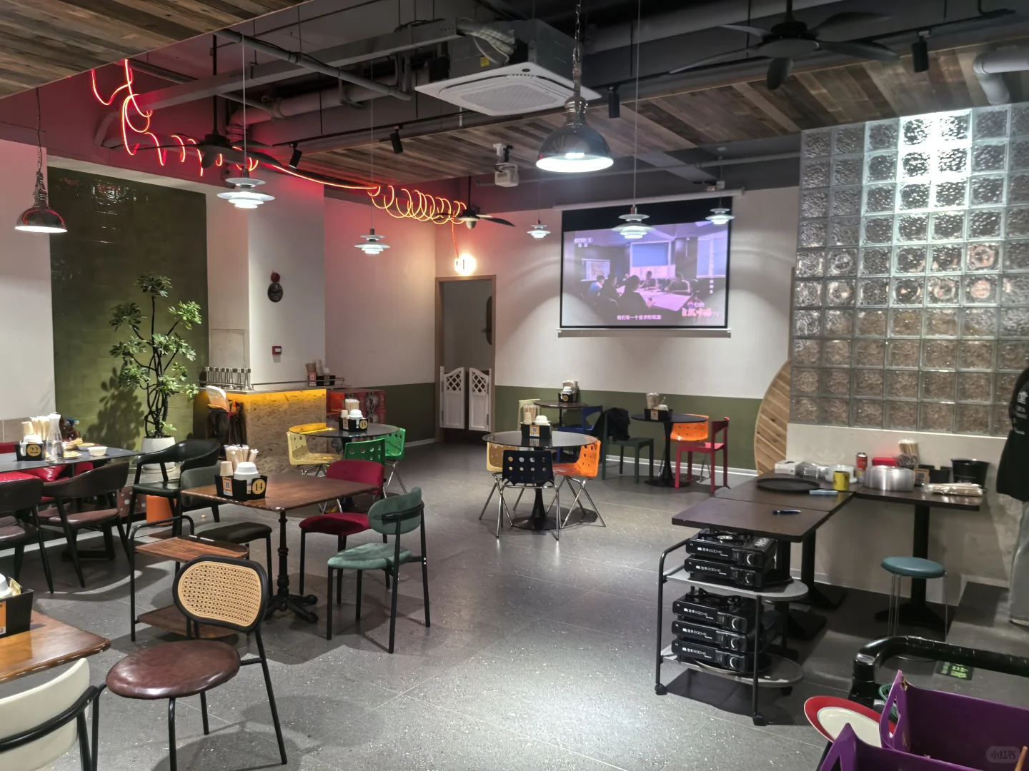 2025.12.9步行街北辅道没见过的店。