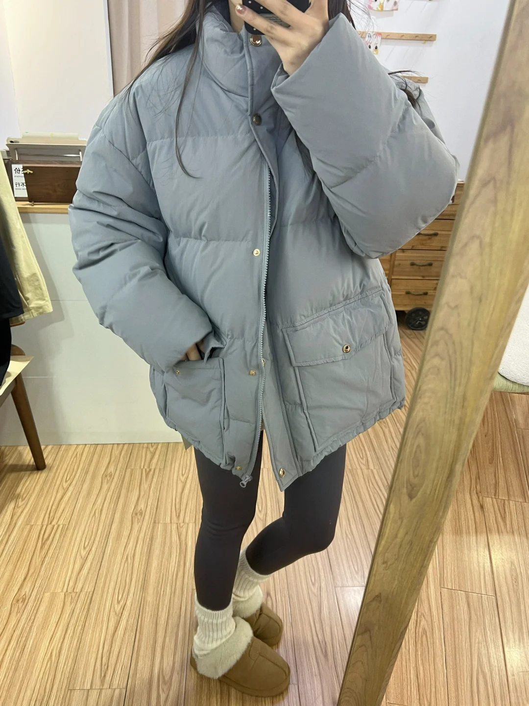 简单穿搭羽绒服配瑜伽裤