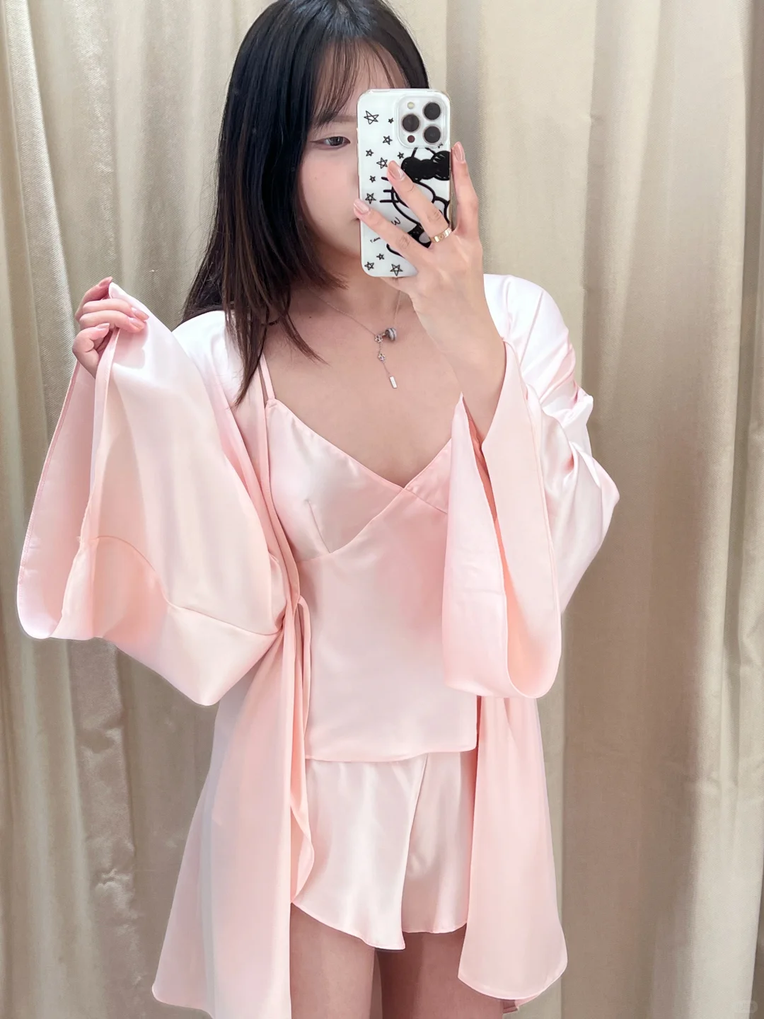 粉色娇嫩如今穿正好