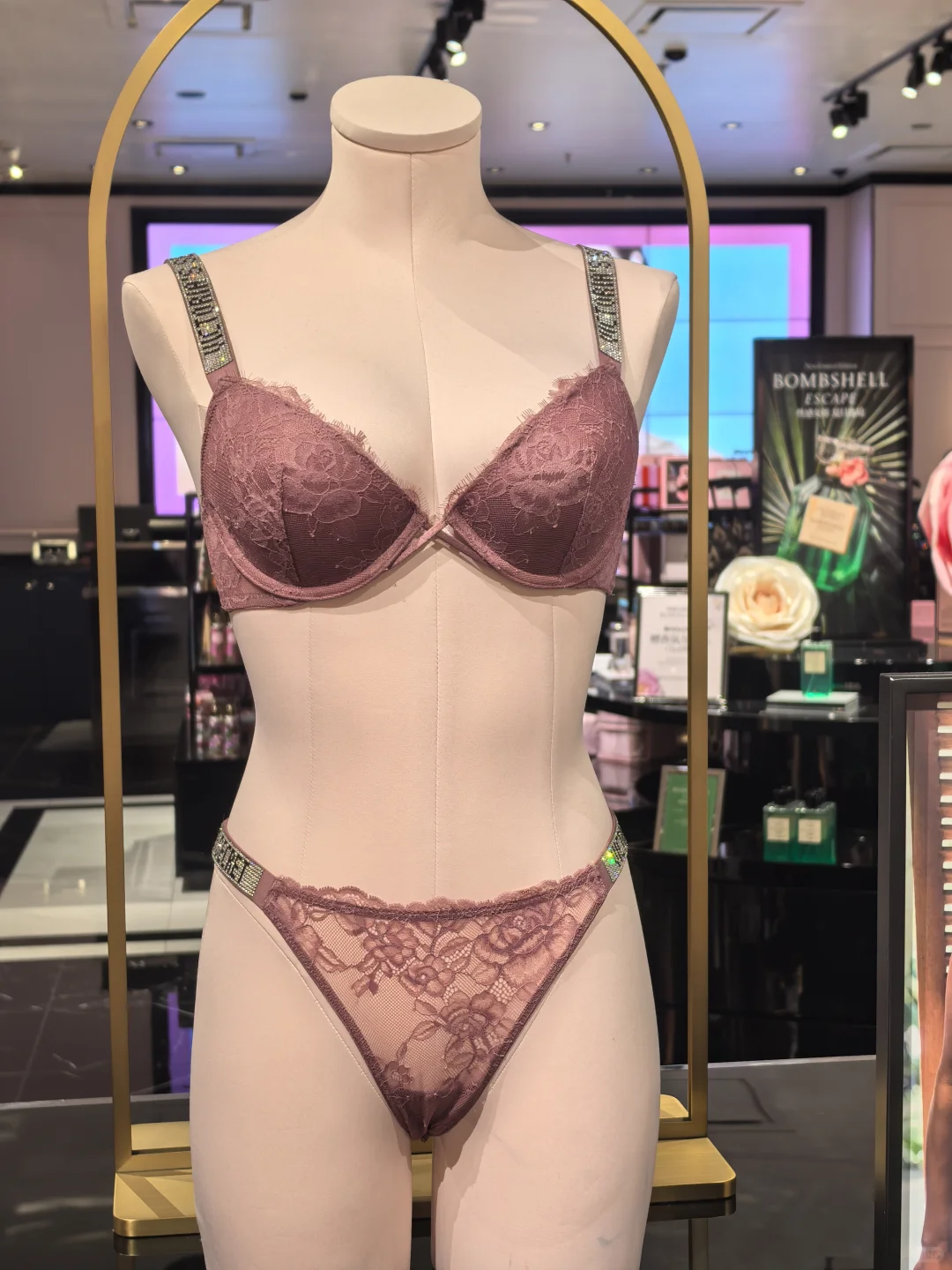 超美闪钻肩带文胸