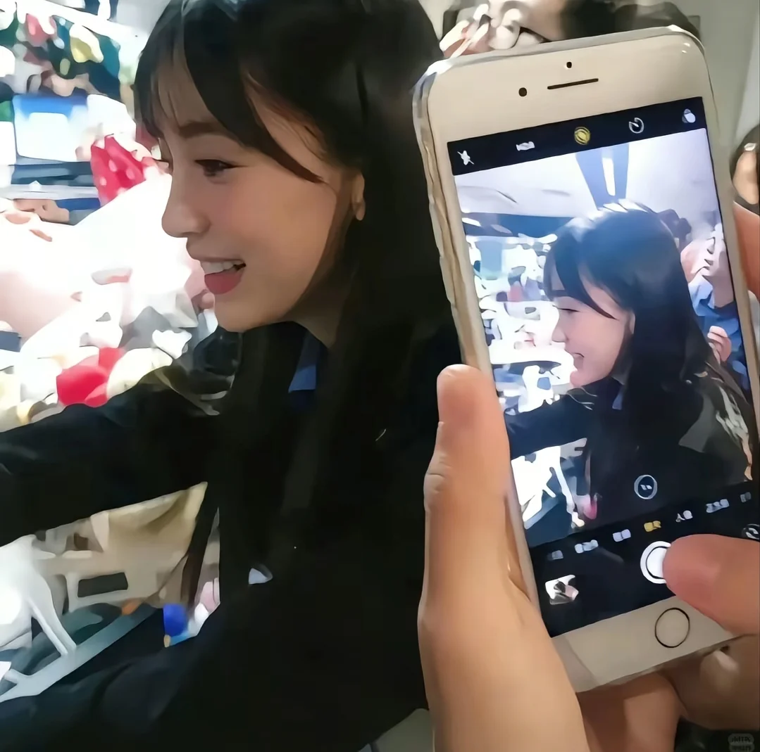 杨颖早期嫩模照封神！这才是天然混血神颜吧