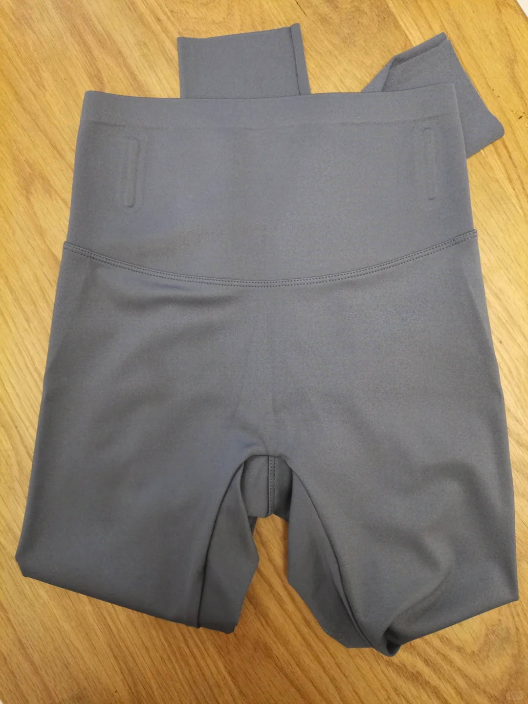 🆘这个季节穿鲨鱼裤出门太舒服啦…🔗