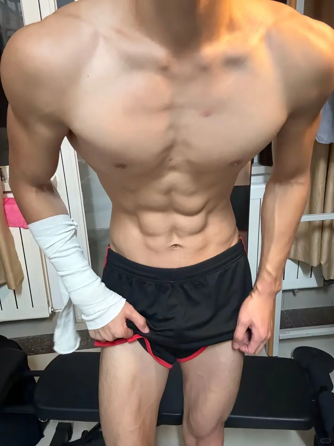 身材超棒、大一白袜s