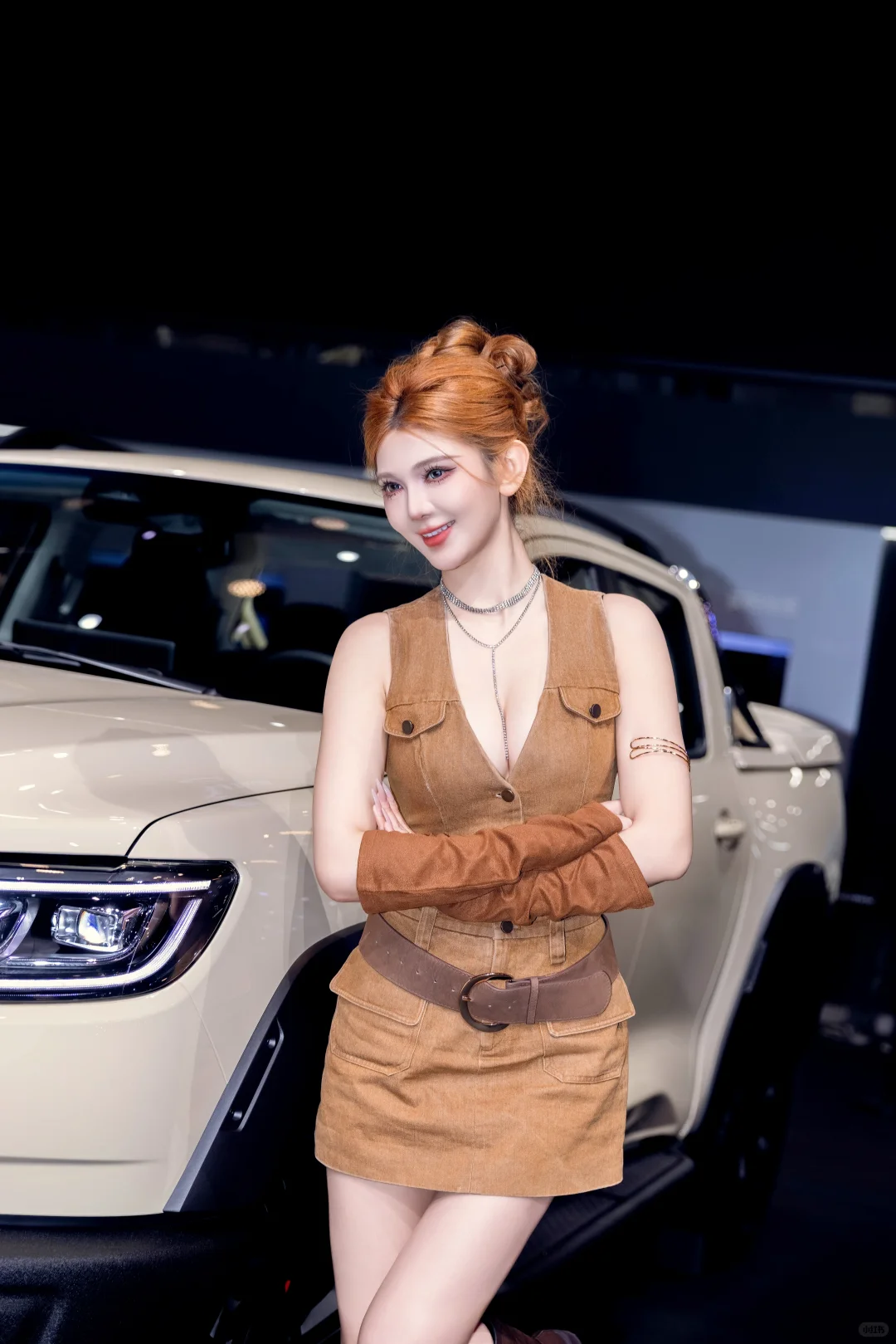 广州车展，美女车模，有谁知道叫什么