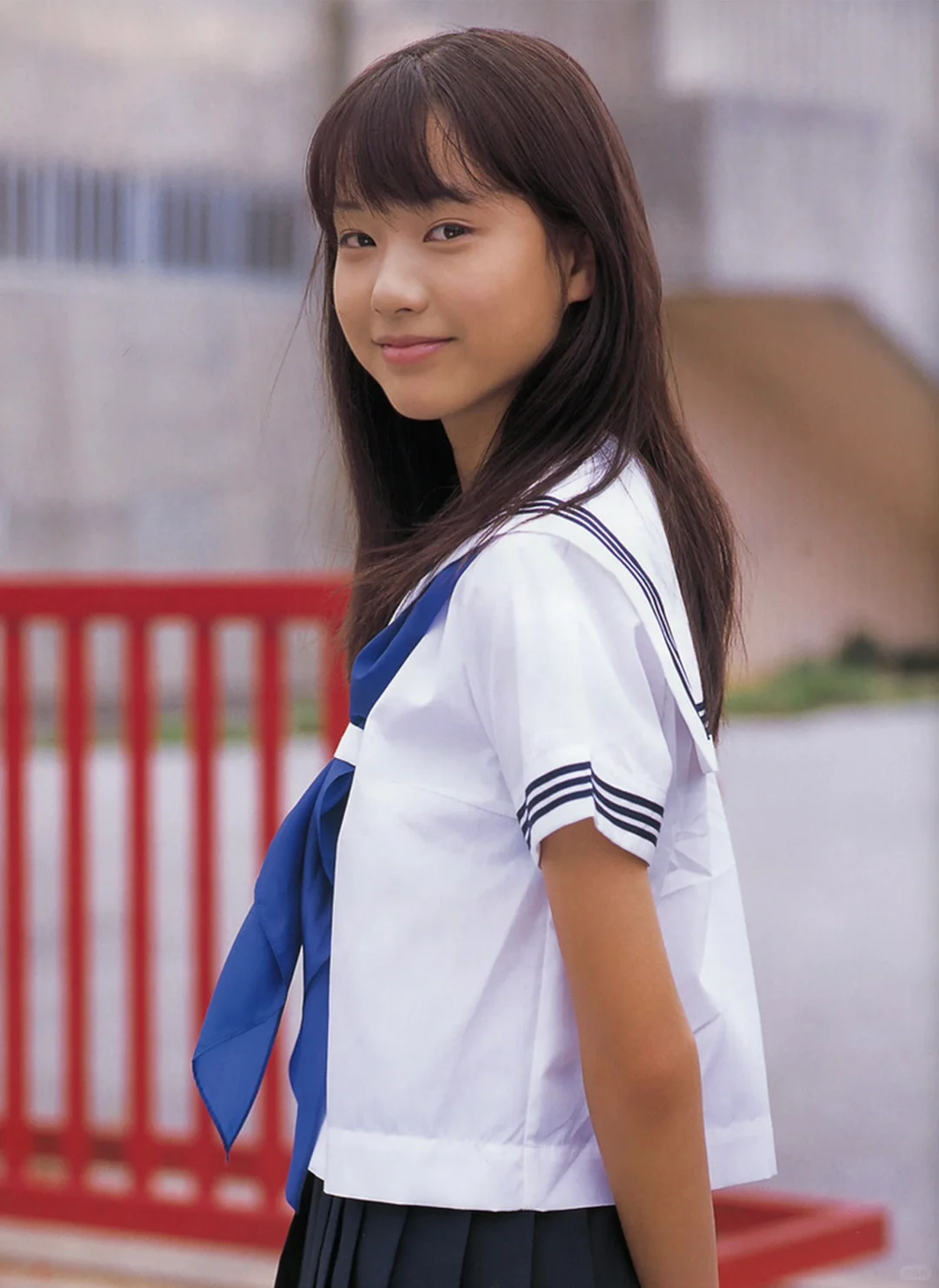 户田惠梨香写真集「はじめて君と出会った夏休み」