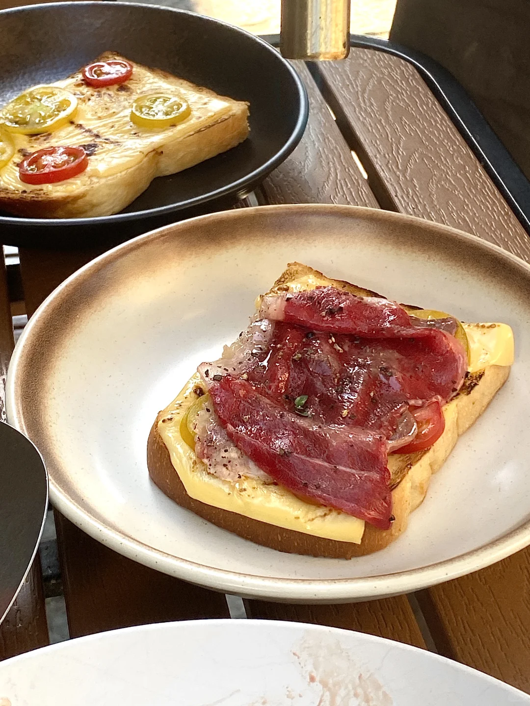 在大理，这个路边早餐有点野！