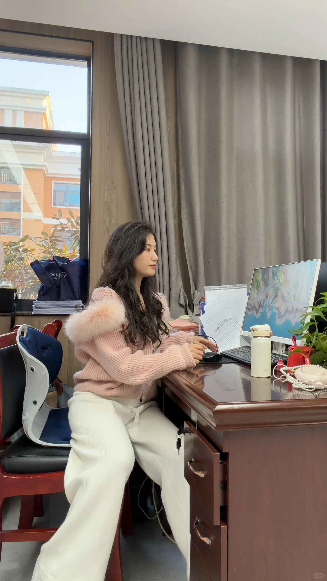 9套秋冬通勤实况图！同事都追着我要链接