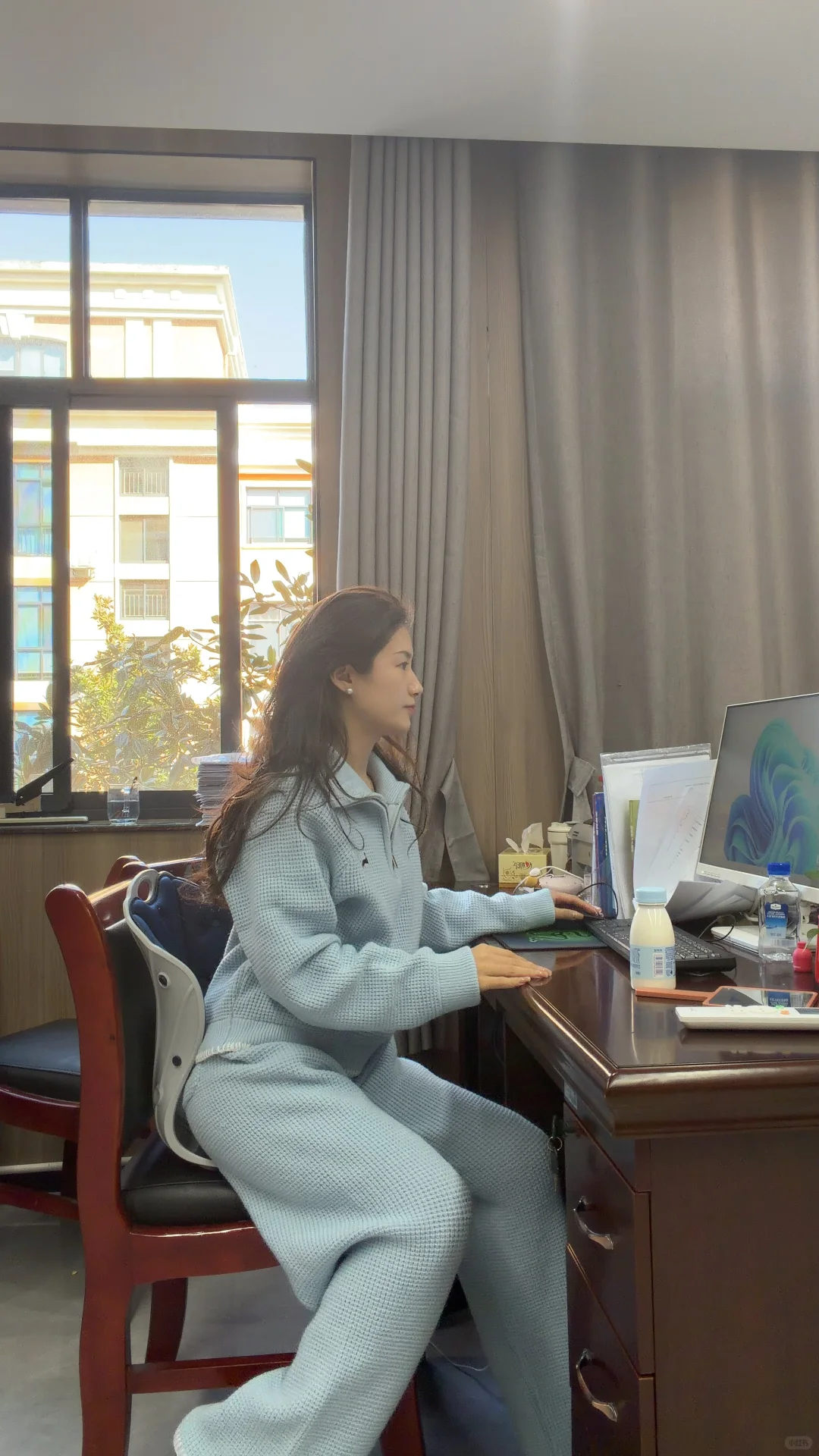 9套秋冬通勤实况图！同事都追着我要链接