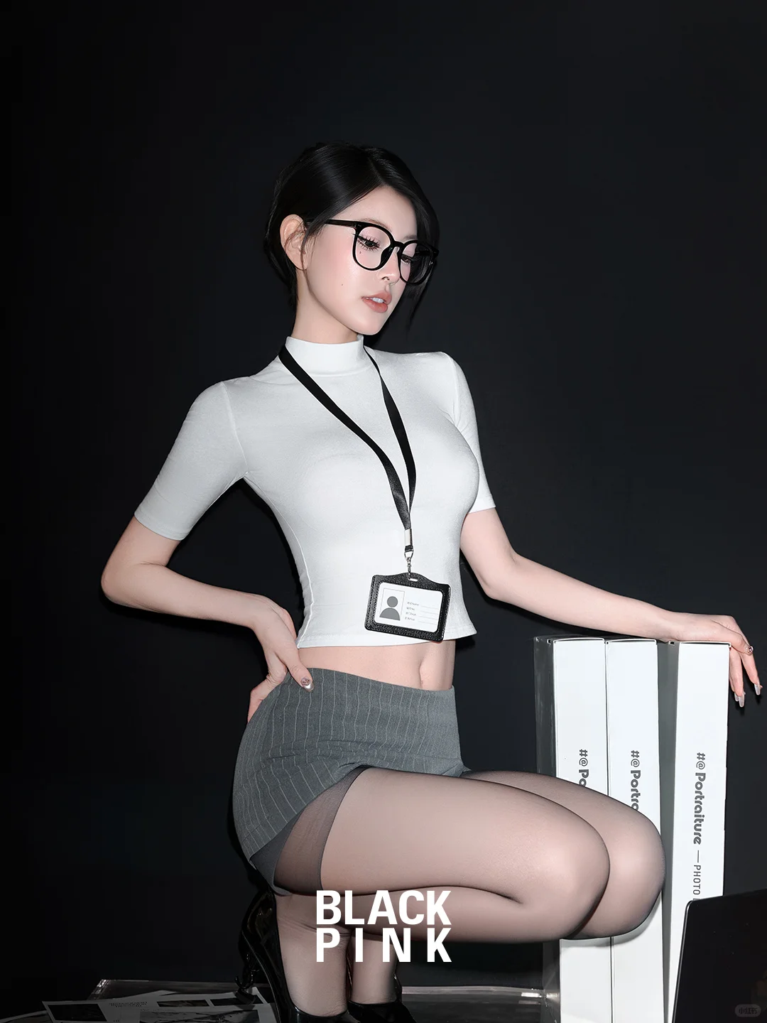 纯欲肖像里💄青丝缠颈，软眸浸甜藏飒