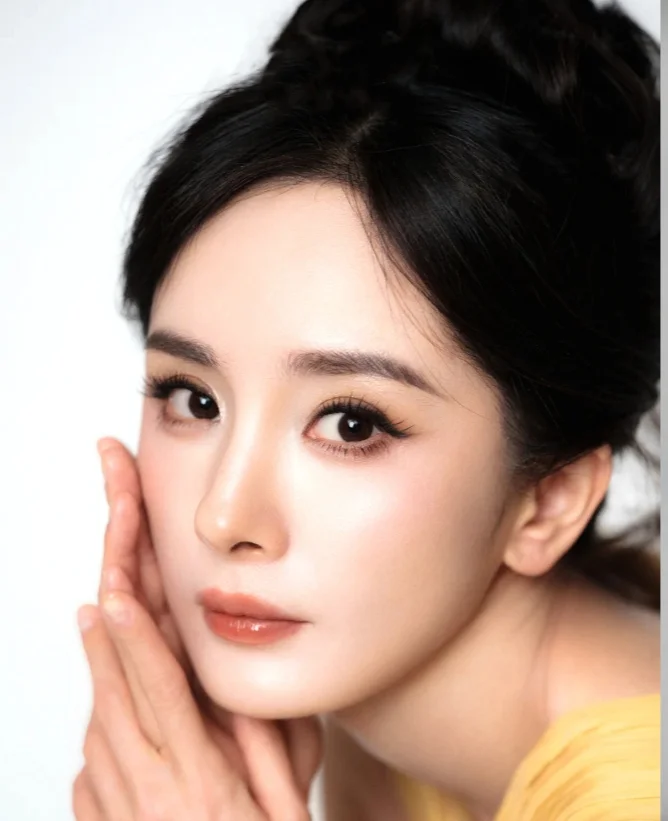 为什么说她的眼睛是狐系媚眼的天花板✨