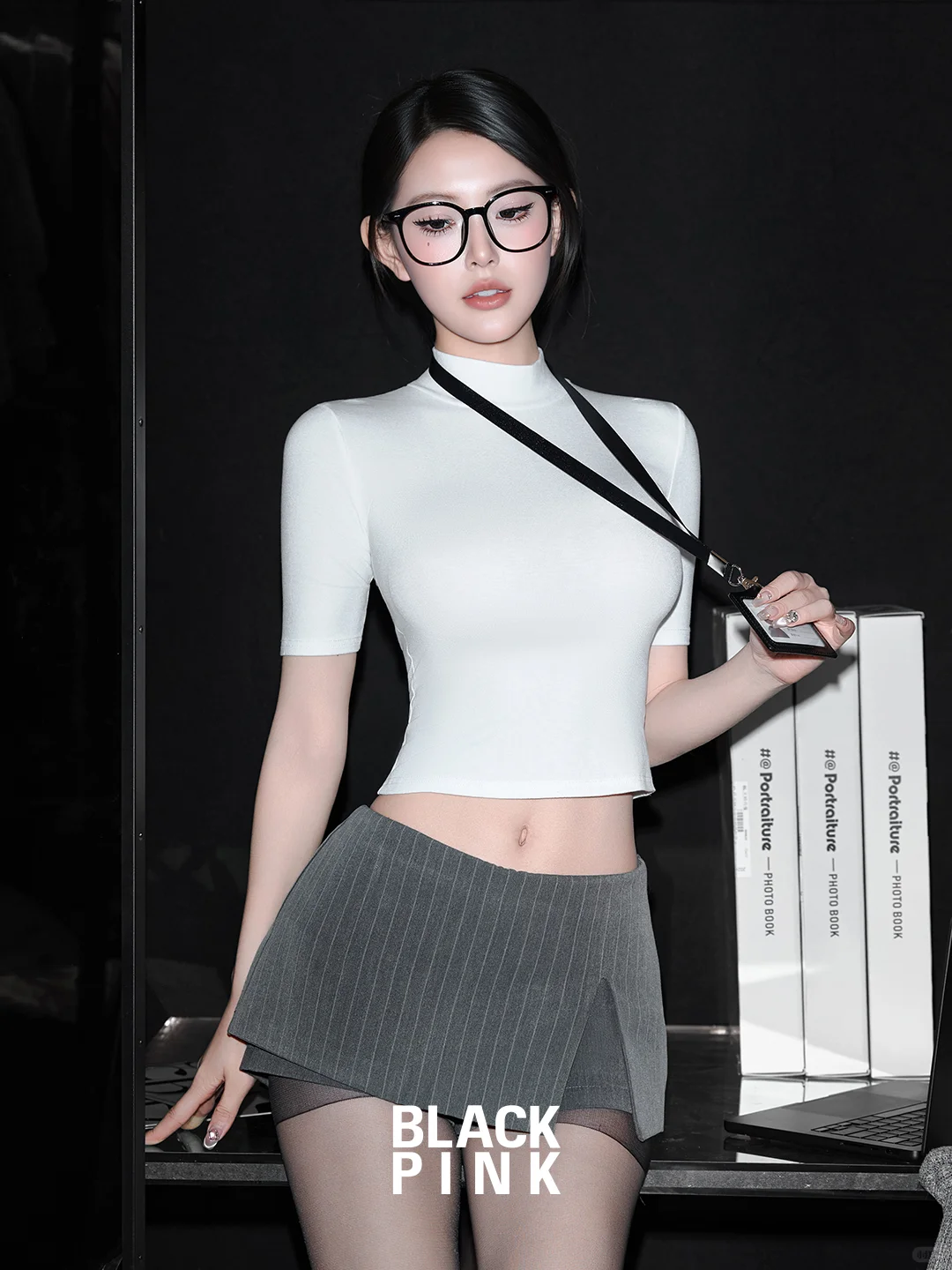 纯欲肖像里💄青丝缠颈，软眸浸甜藏飒