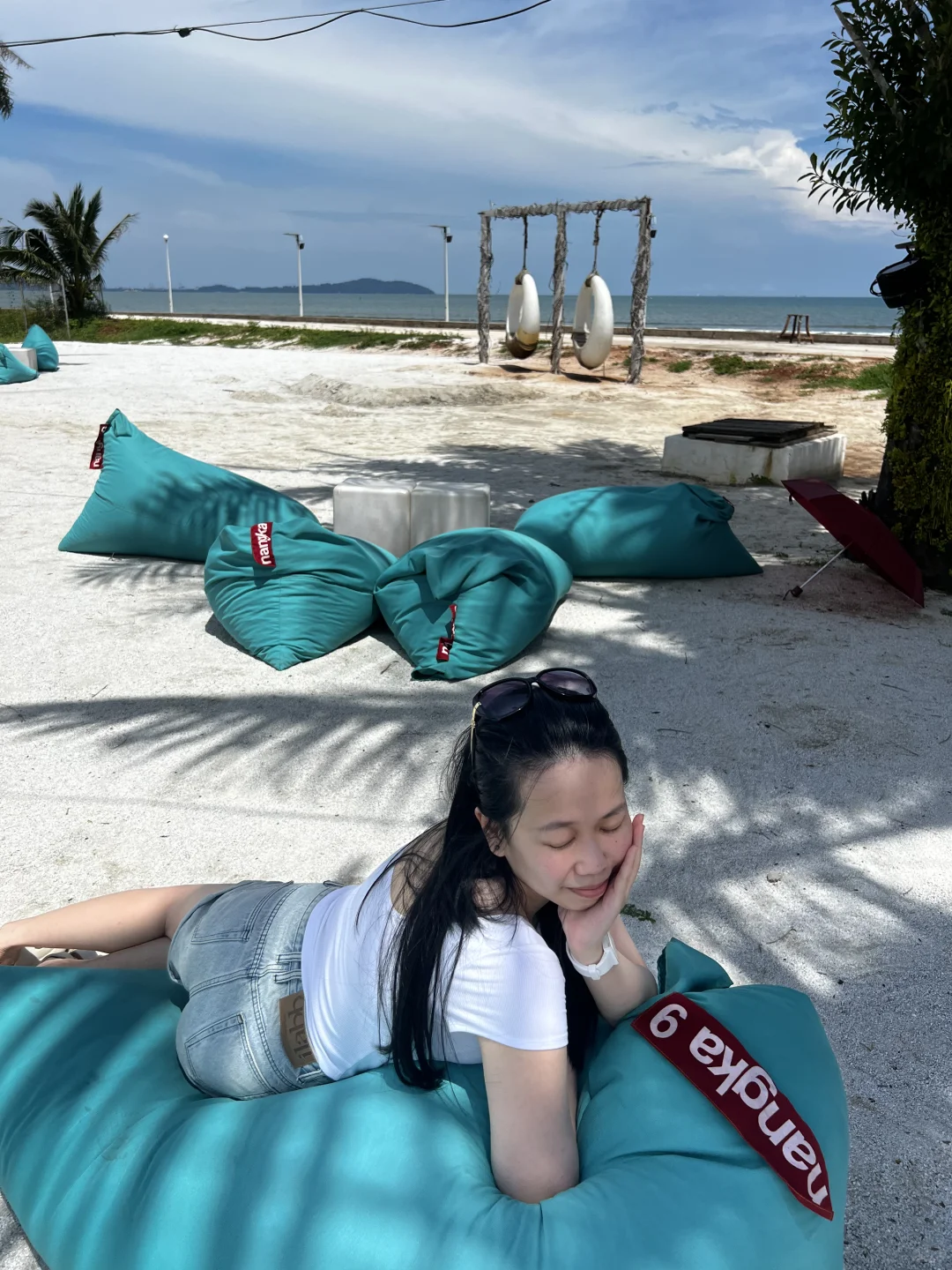 去好看的海边吹吹风