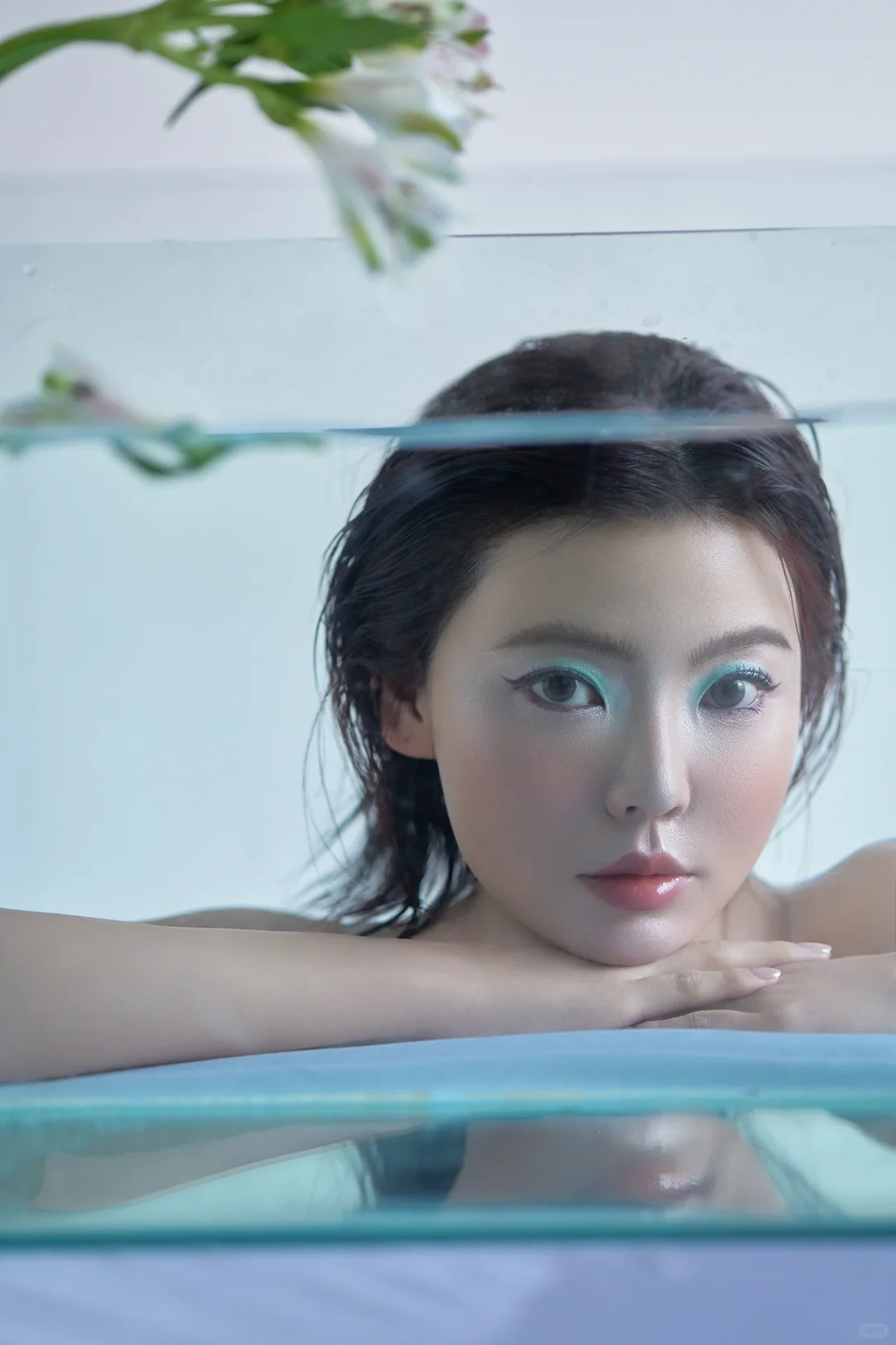 来康康👀日本美妆博主拍的三套杂志写真🤩