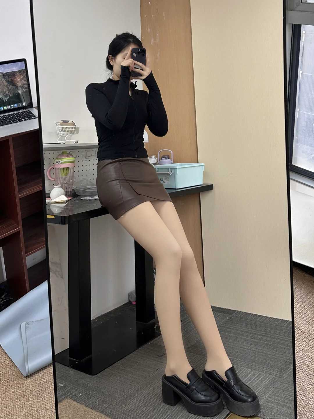 左滑看07女大花样秒变辣妹装!