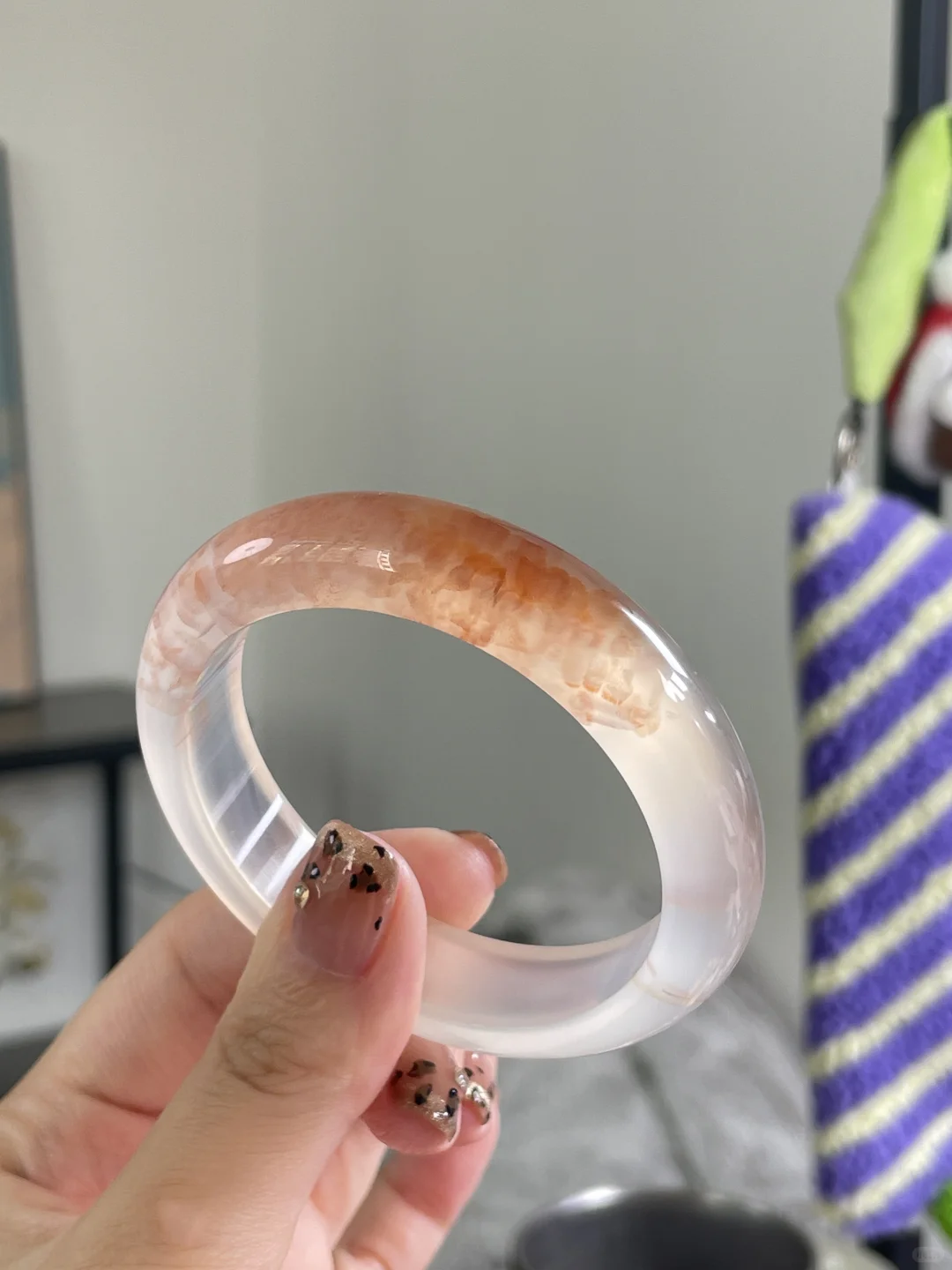 玻璃底半壁娇艳粉