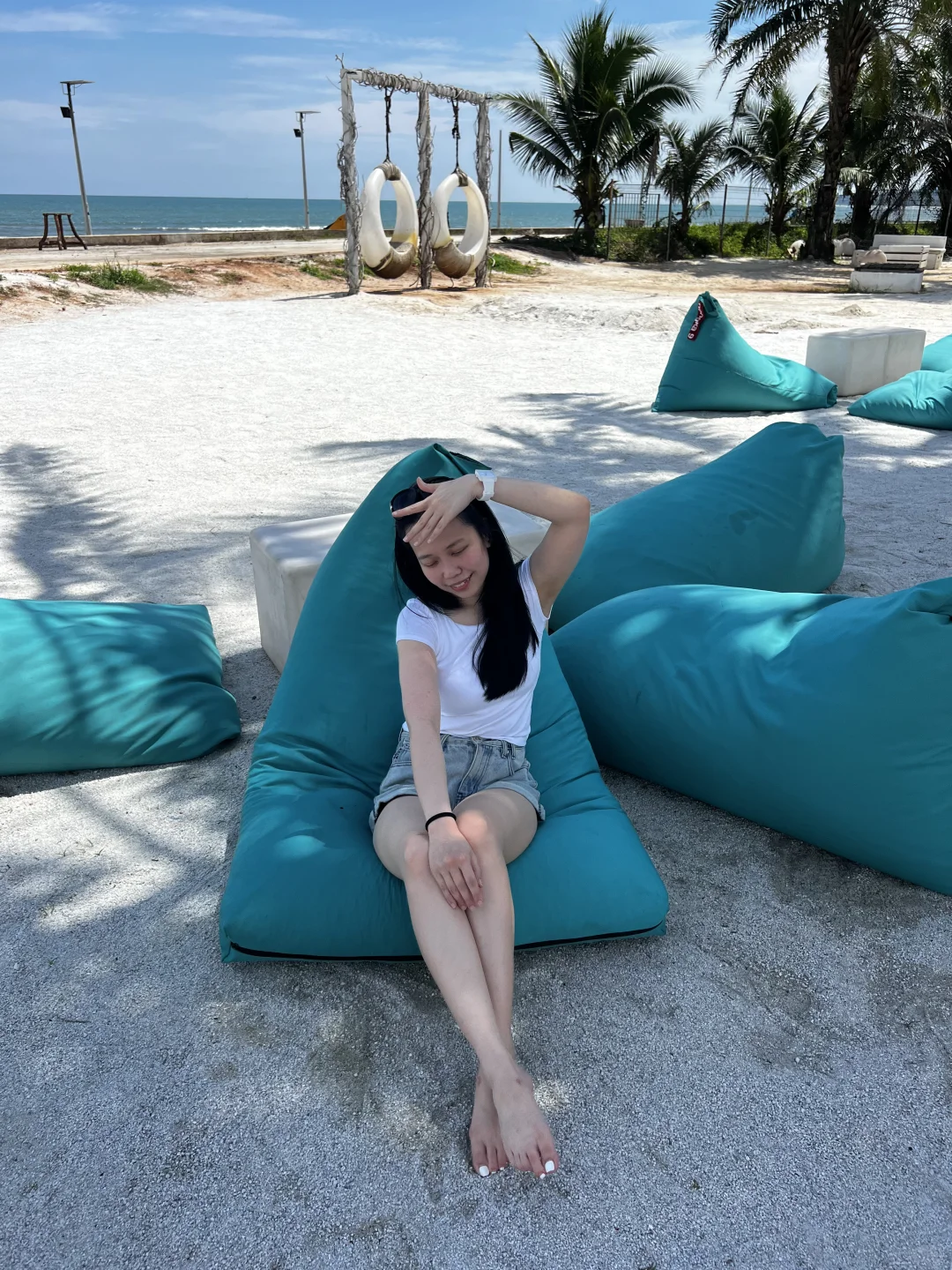 去好看的海边吹吹风