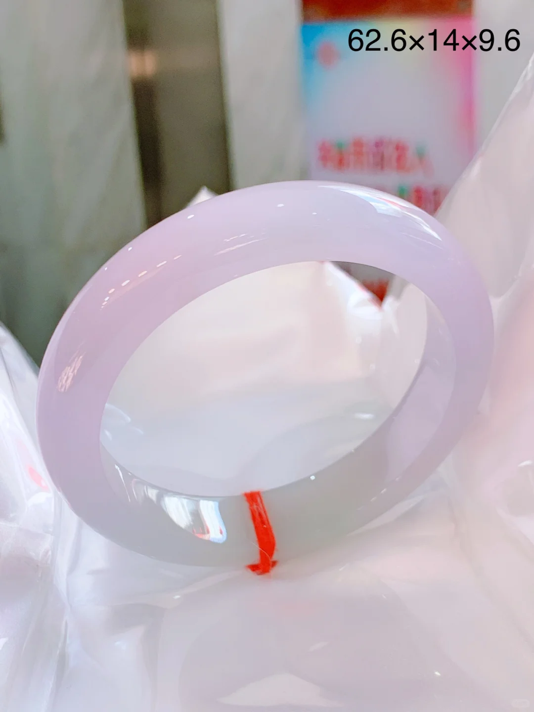 粉粉嫩嫩，元气活力与娇艳高贵的气韵并存