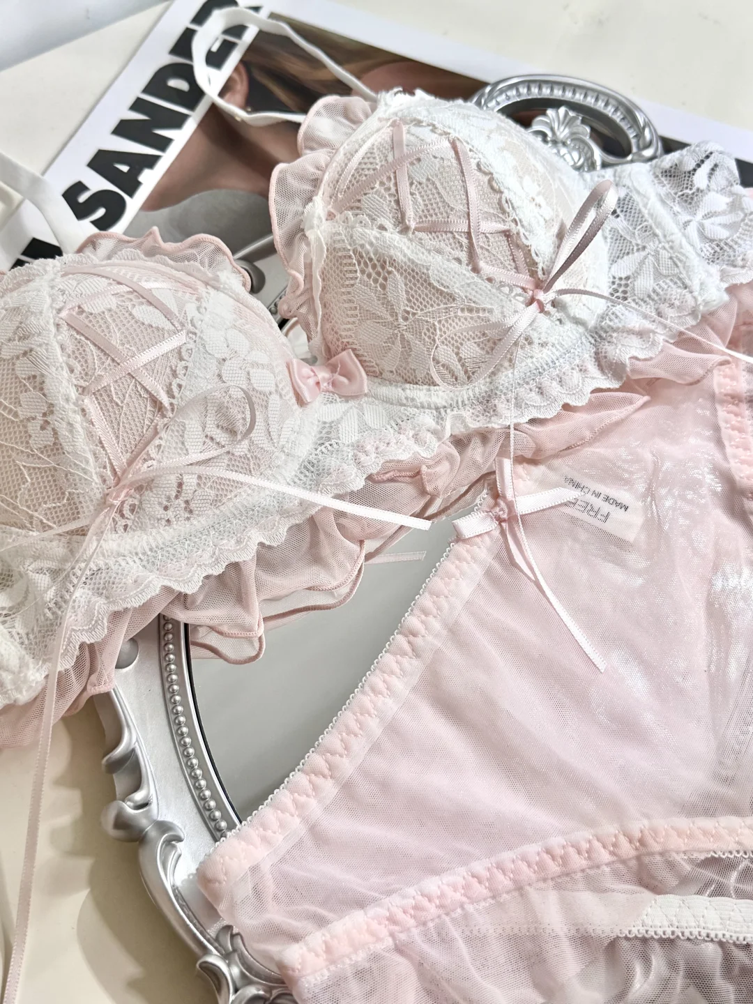 家人们今天要被我粉色内衣惊艳到！