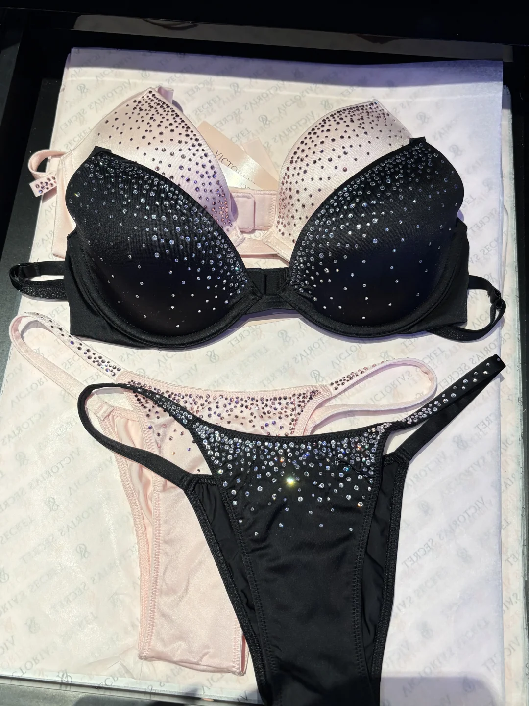 满钻薄款文胸新品