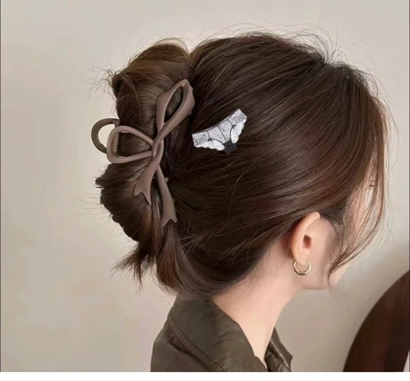 哈哈哈哈哈看有个姐妹恶搞男朋友跟个风