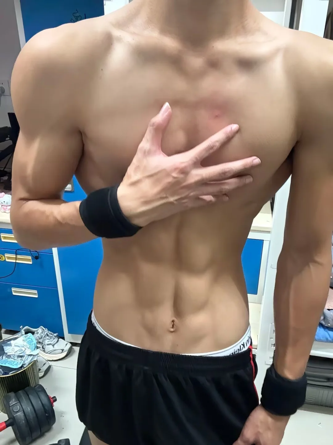 身材超棒、大一白袜s