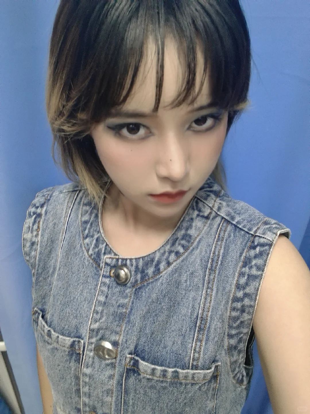 长成这样可以被女宝要微信莫？