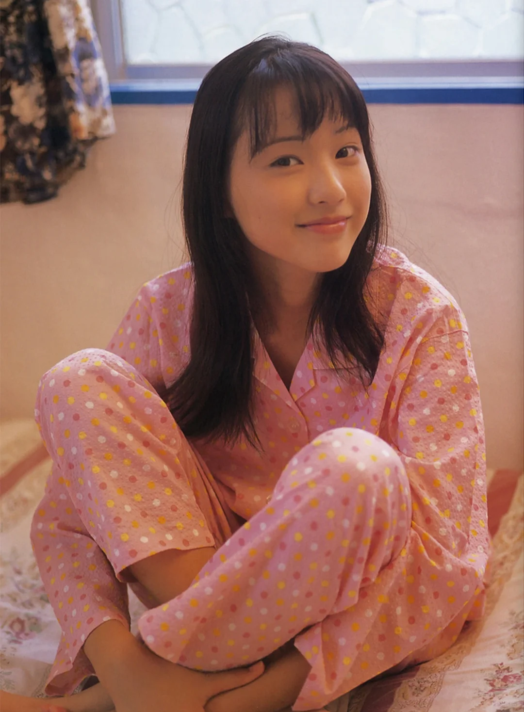 户田惠梨香写真集「はじめて君と出会った夏休み」