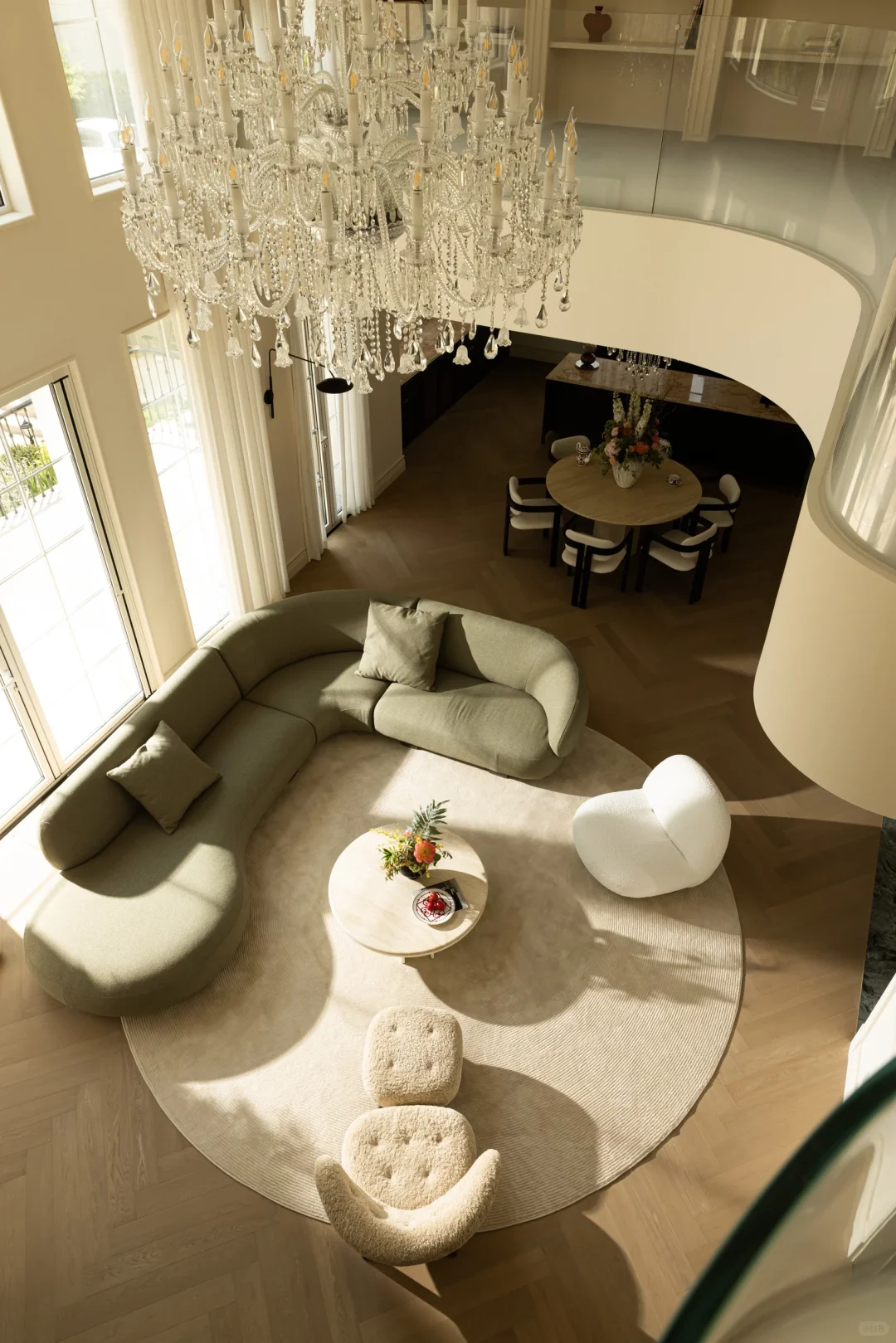 法式别墅｜把温柔，设计进家的每道弧线里