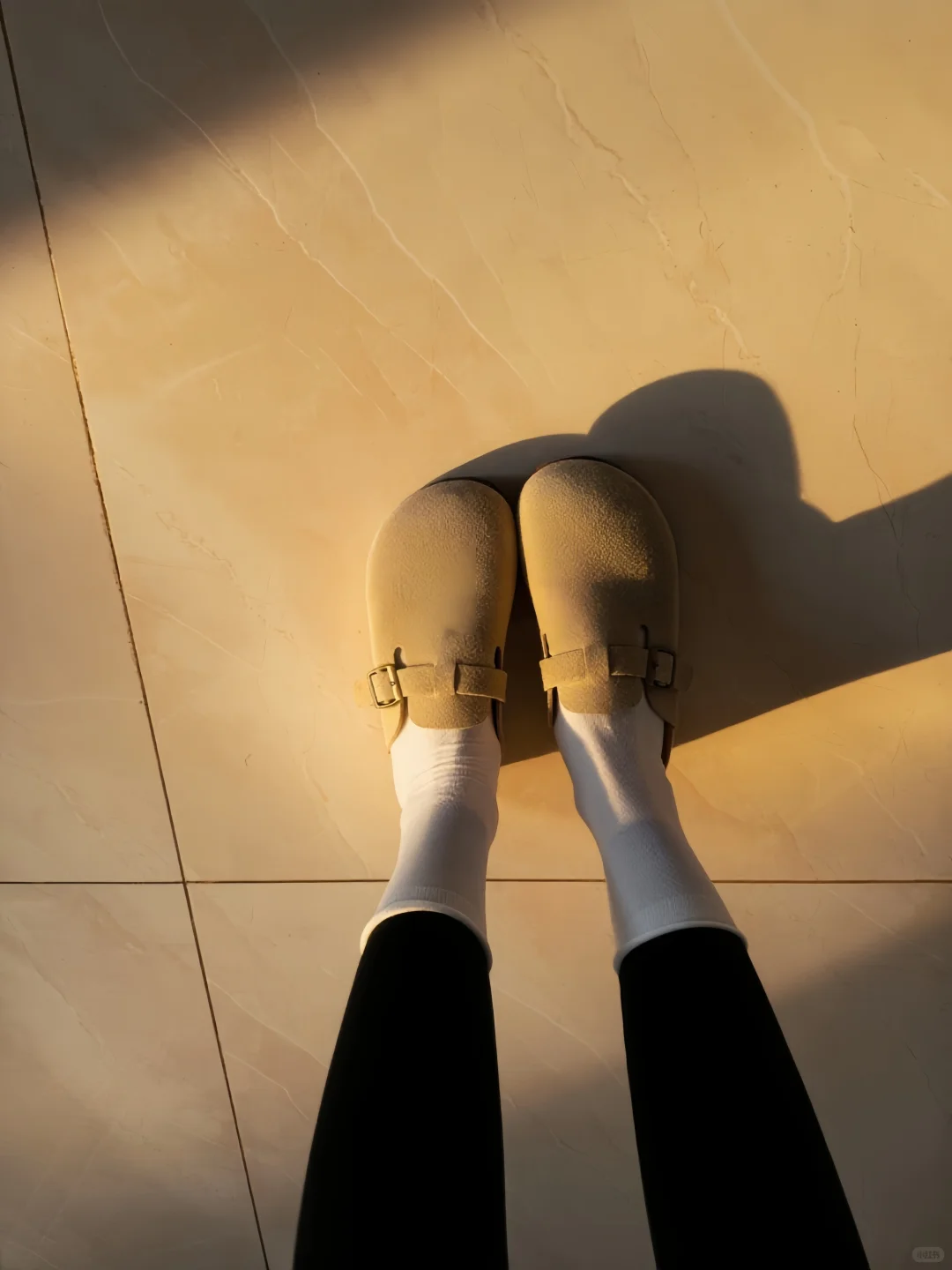 瑜伽裤勃肯鞋白袜搭配绝了